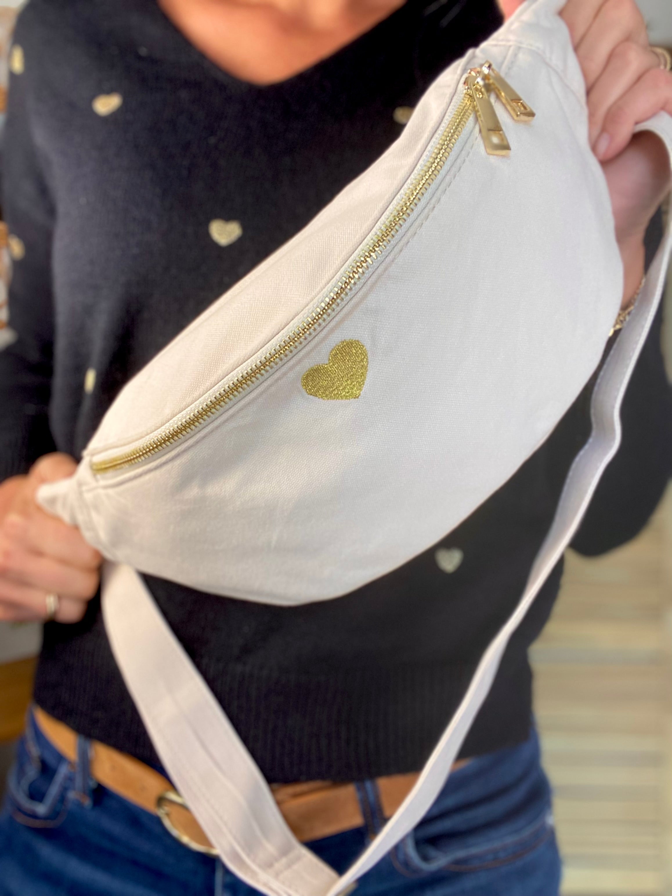 Sac banane en coton Coeur brodé 💛 CASSIDY - Écru