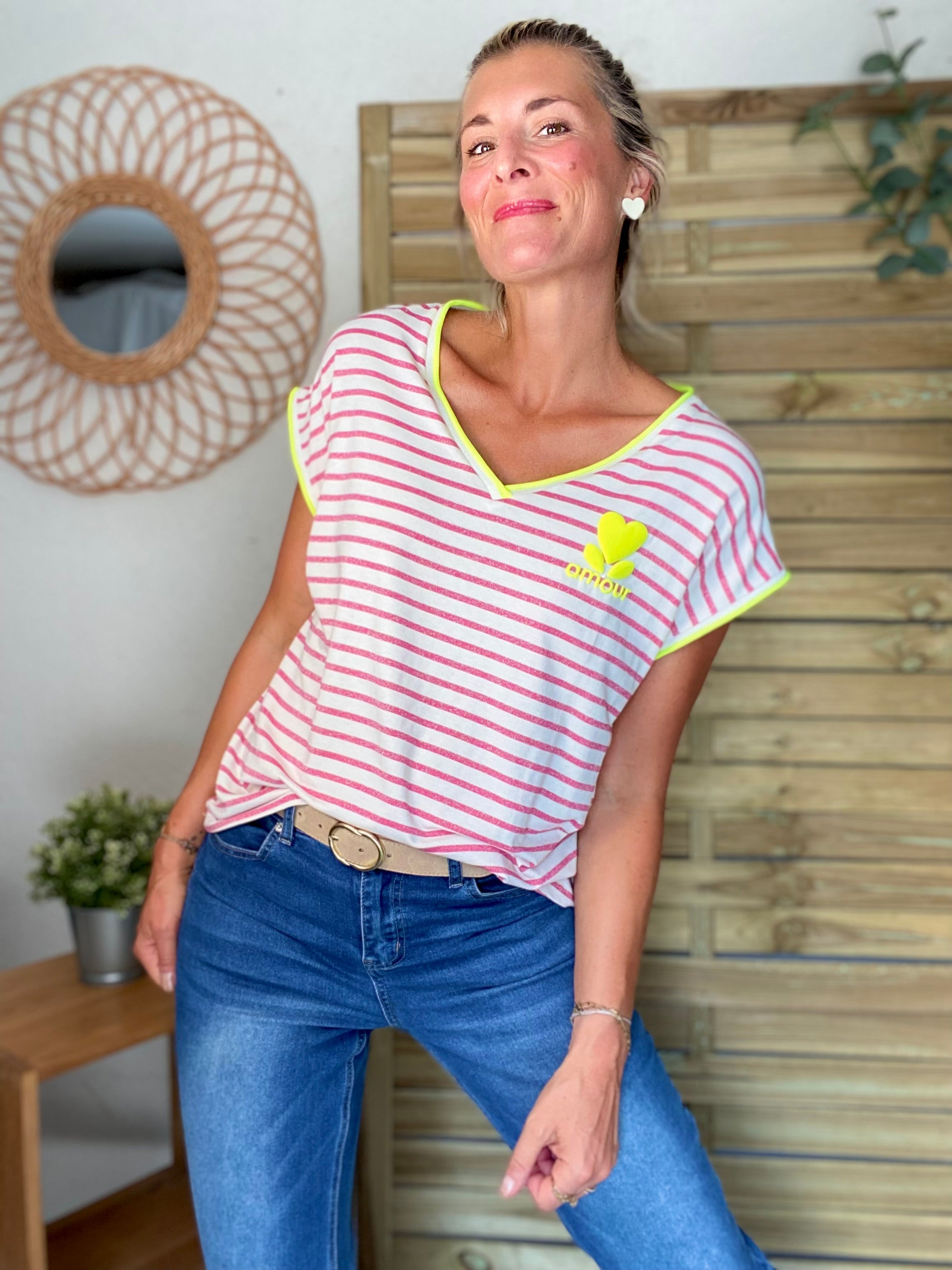 Top rayé col V amour 💛 CLAUDIE - Rose / Jaune fluo