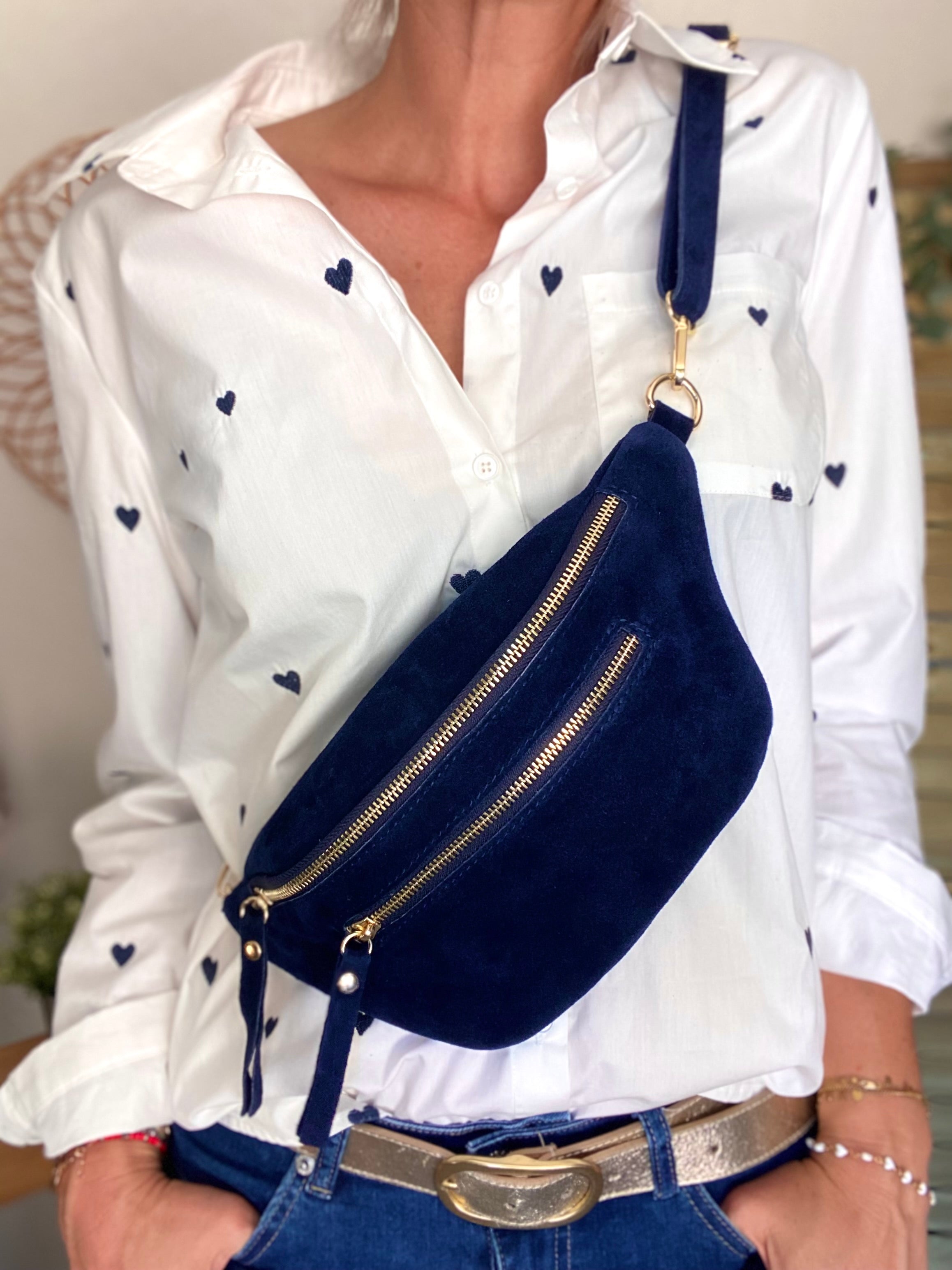 Sac banane avec poche avant, en cuir daim HOLLY - Bleu Marine