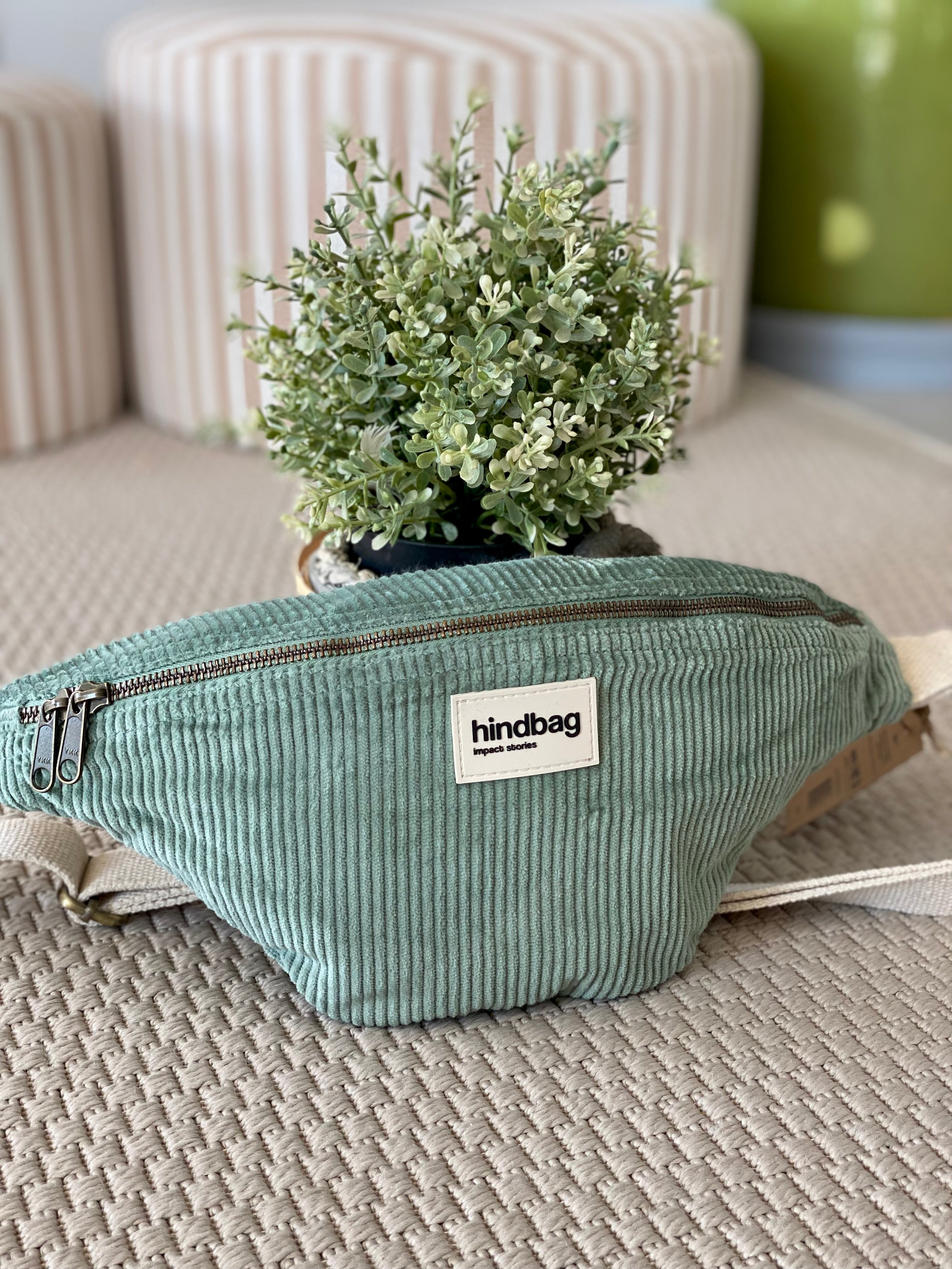 Sac banane HINDBAG Olivia Velours Vert d’eau