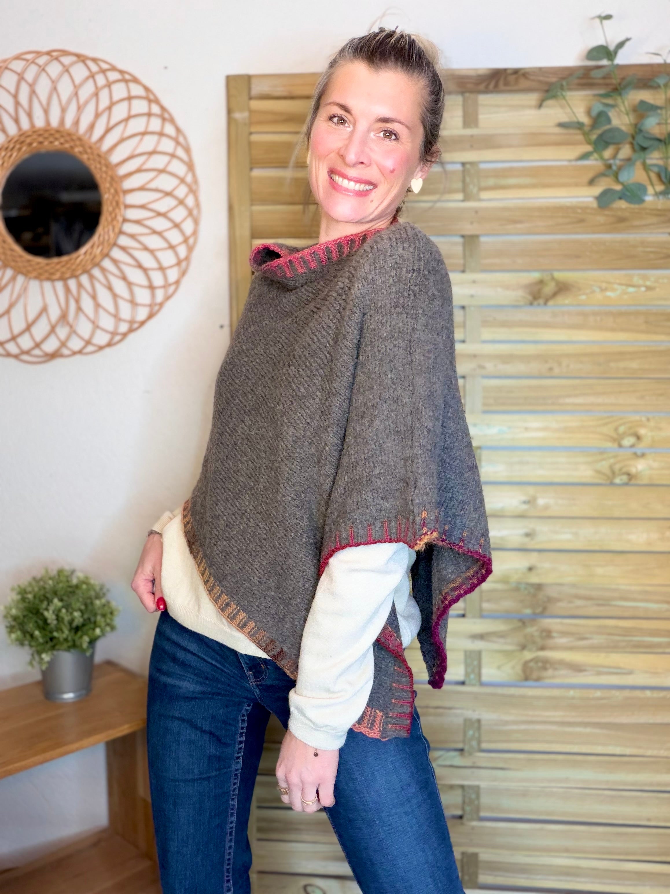 Poncho asymétrique GISÈLE - Taupe