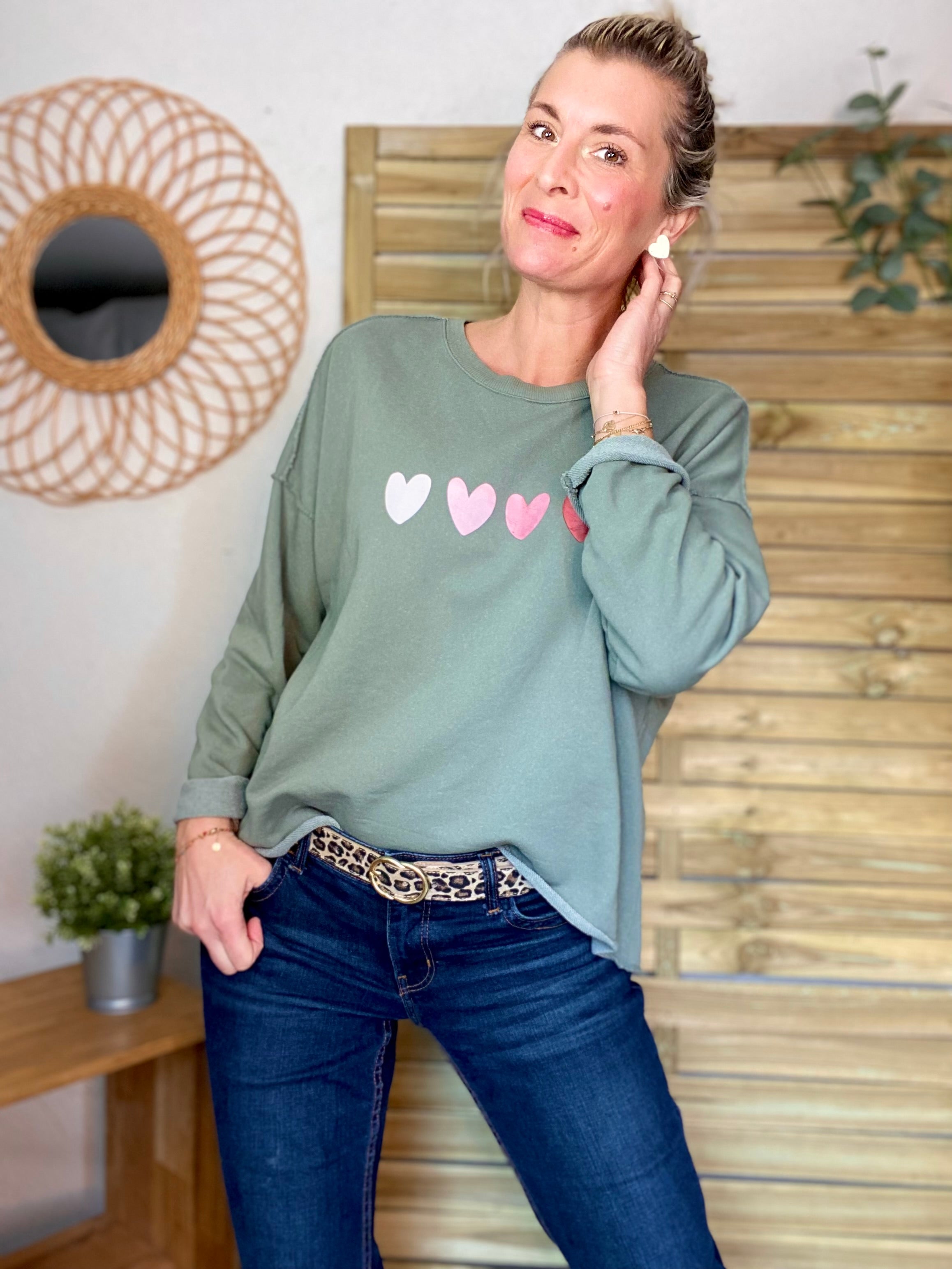 Sweat oversize avec coeurs ÉGLANTINE - Vert tilleul ❤️