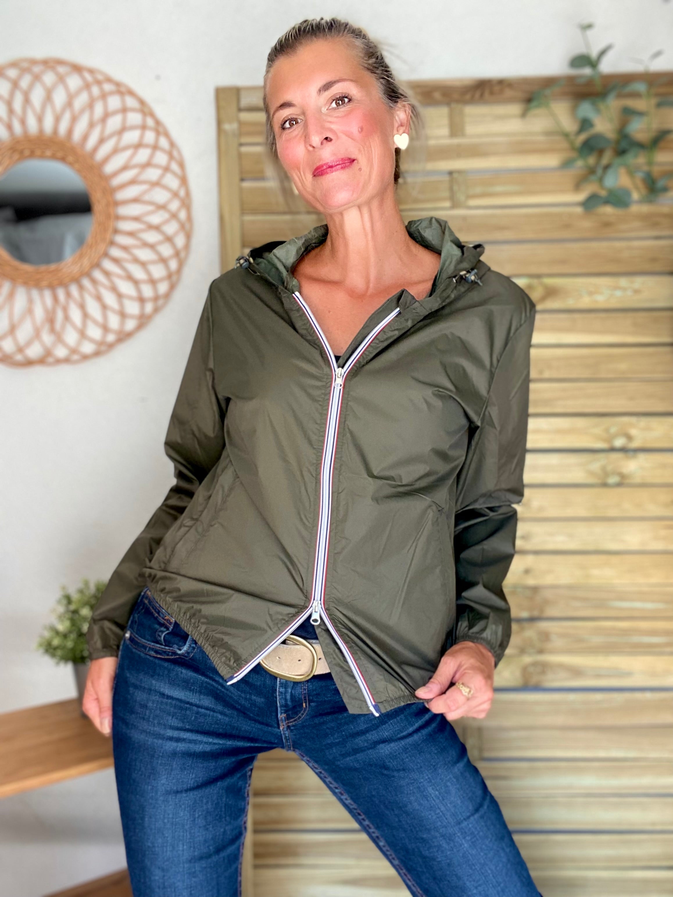 Coupe vent imperméable ANNA COURT Kaki - LAURA JO - DÉSTOCKAGE sur Tailles L et XL