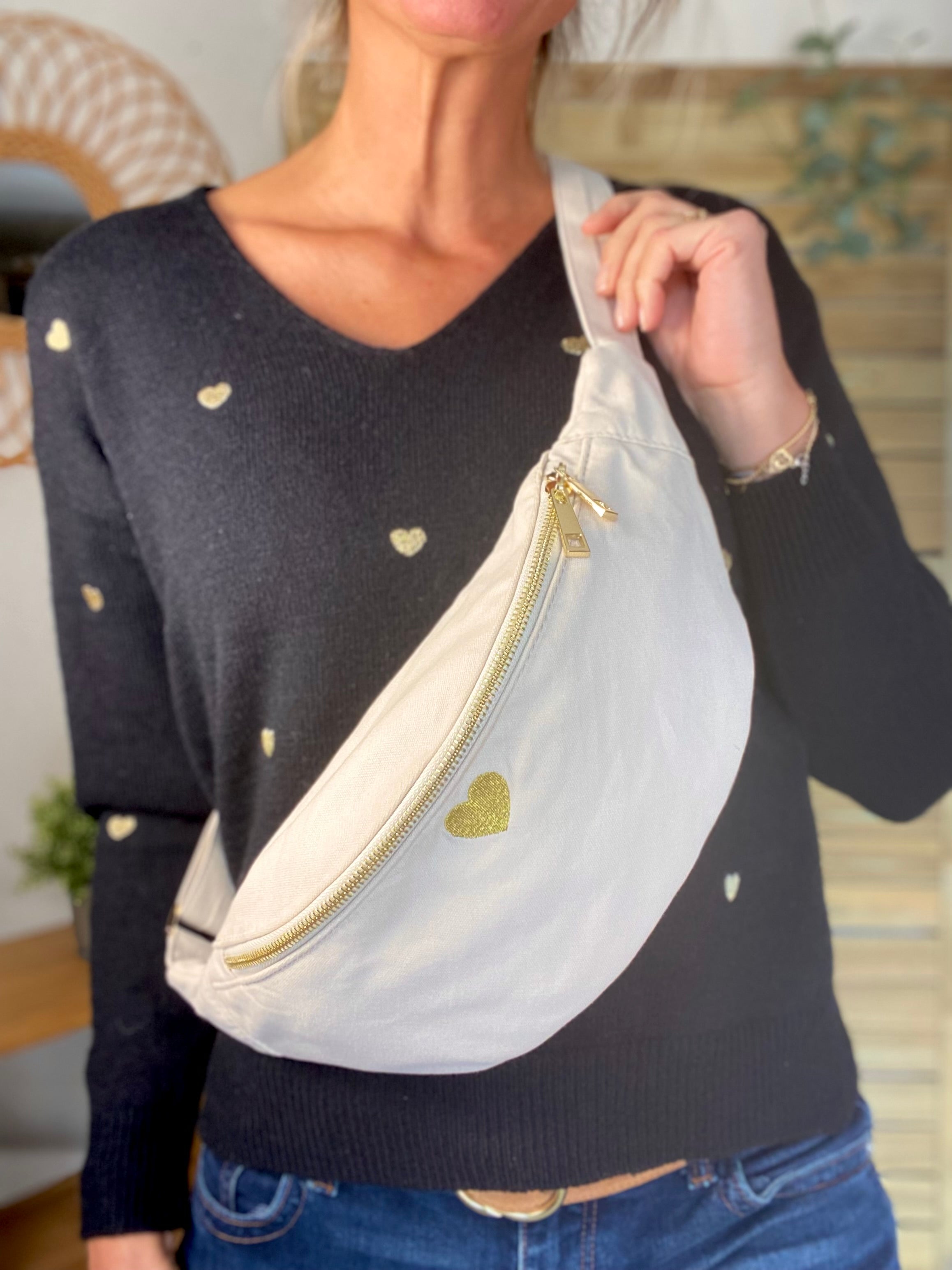 Sac banane en coton Coeur brodé 💛 CASSIDY - Écru