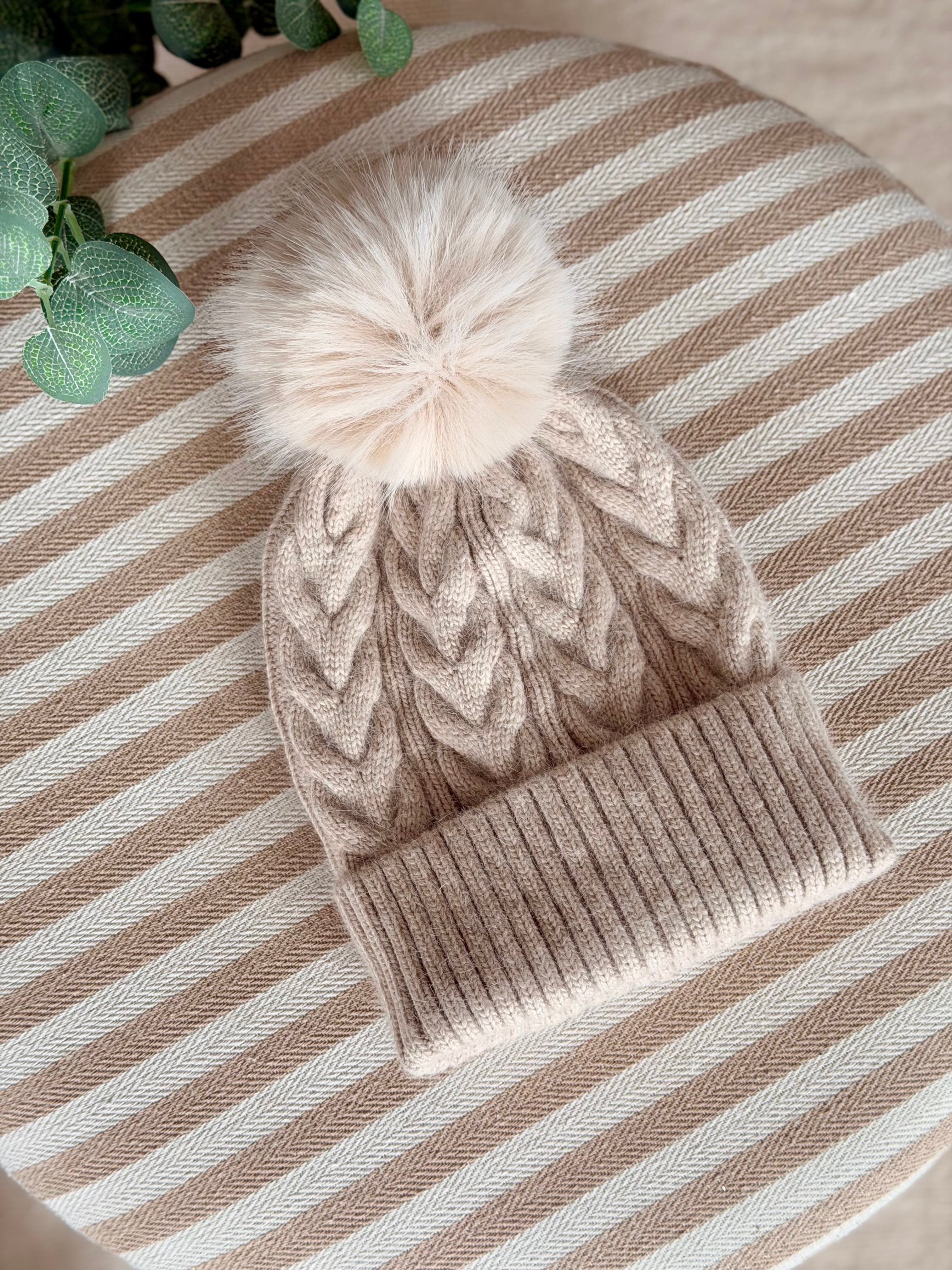 Bonnet torsadé en laine avec pompon JULES