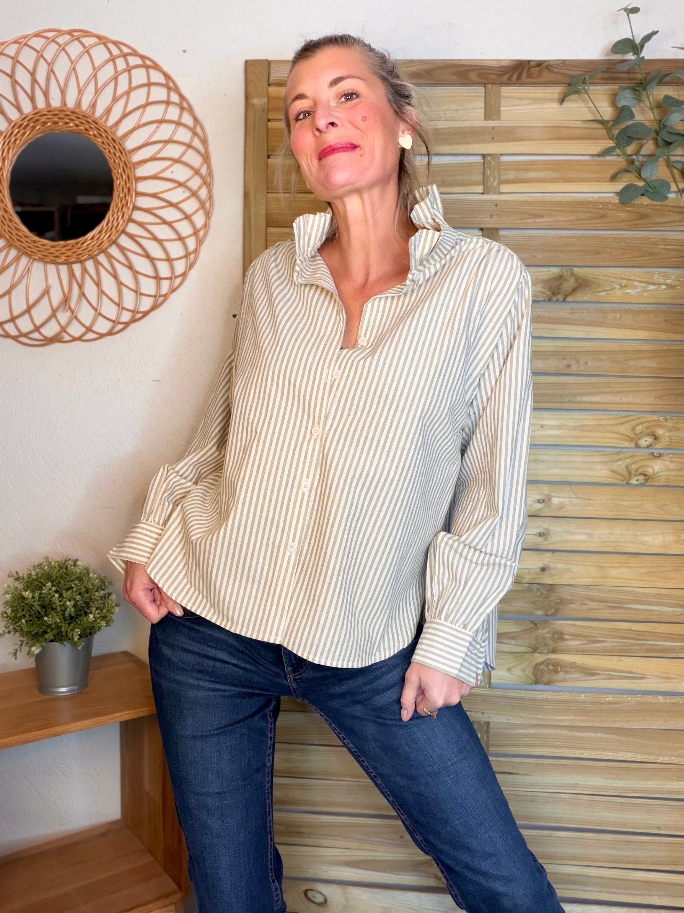 Chemise en coton rayée col victorien BRIGITTE - Kaki clair