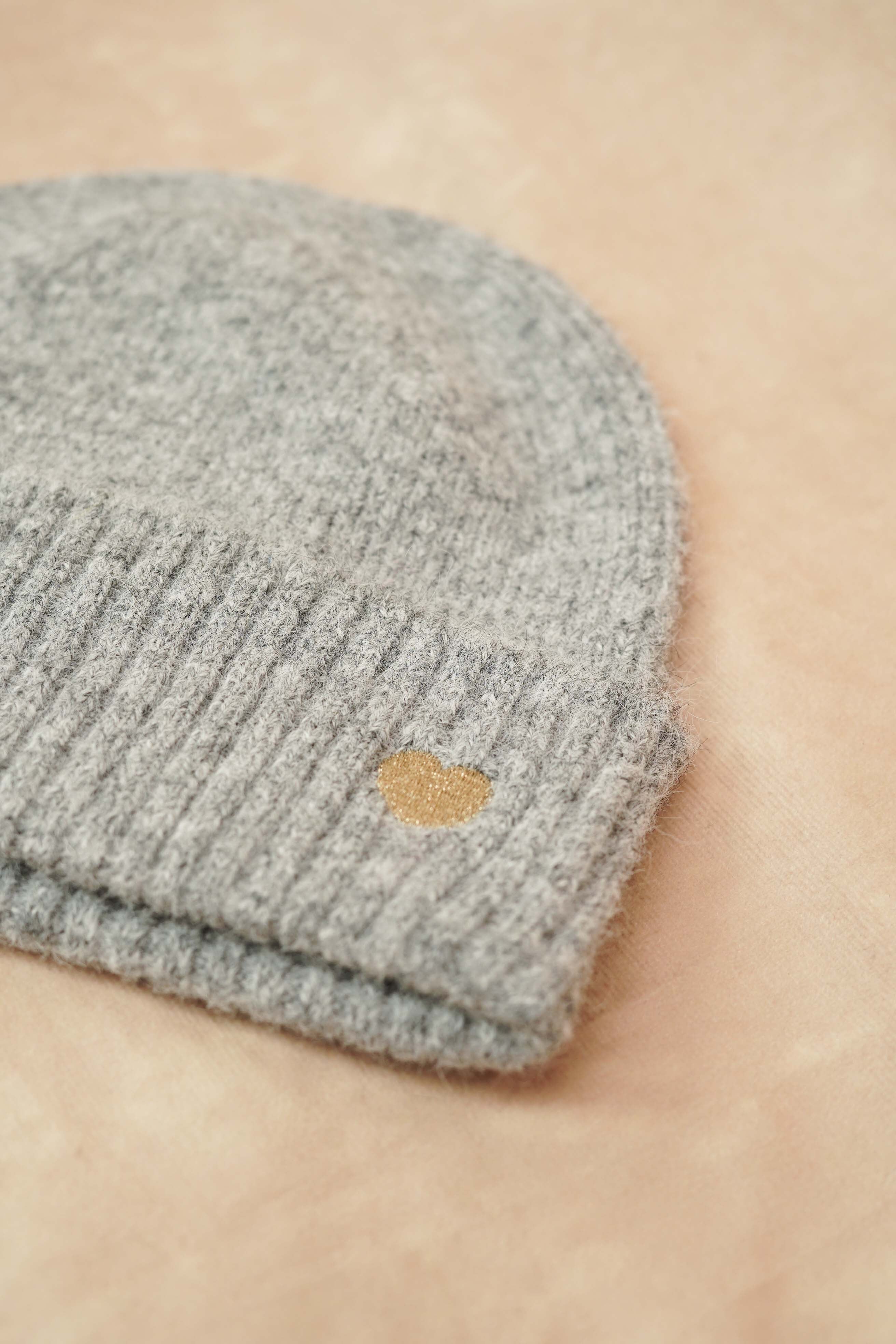 Bonnet avec cœur doré 💛 GABIN