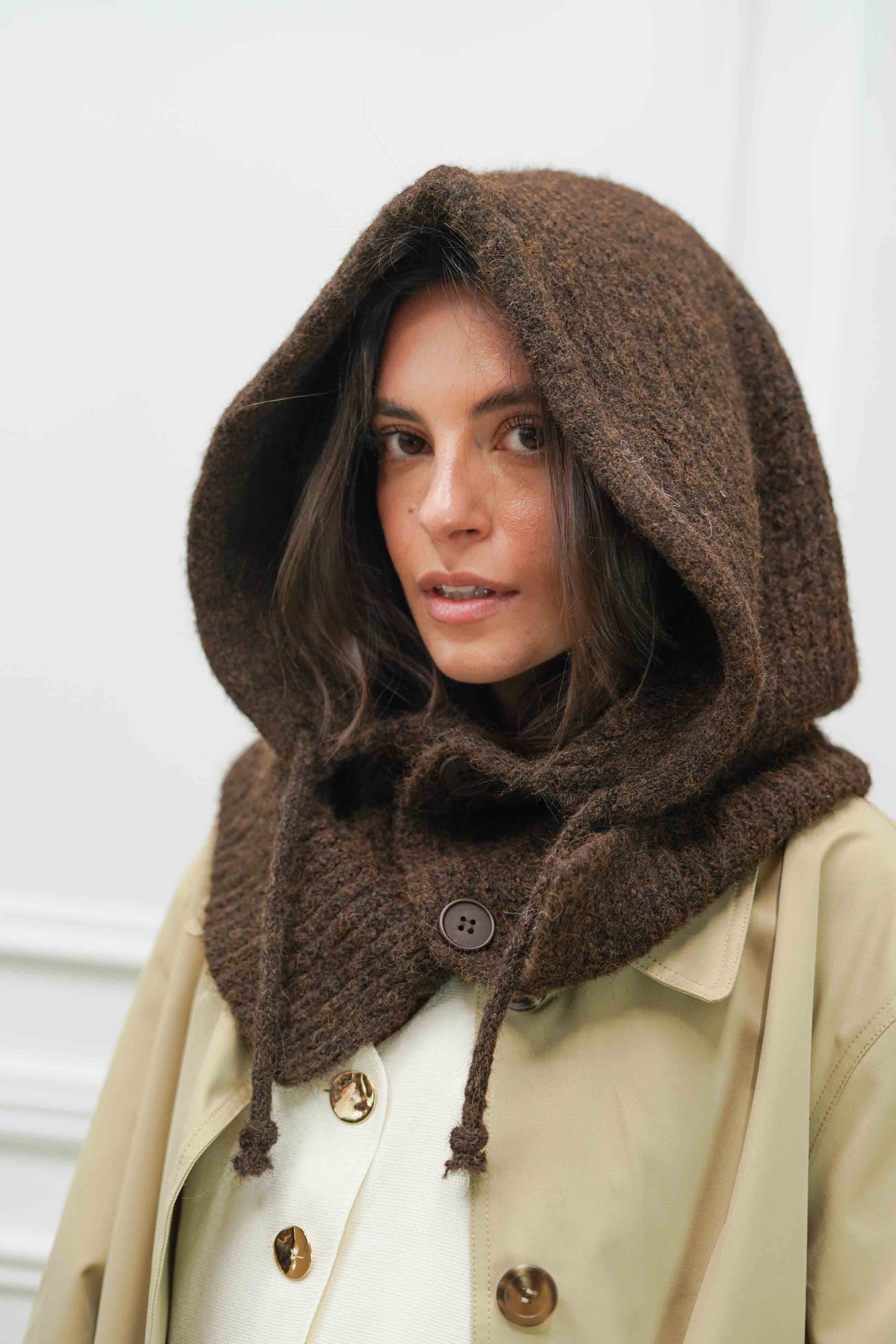 Col cagoule LORIE en maille avec bouton - Chocolat