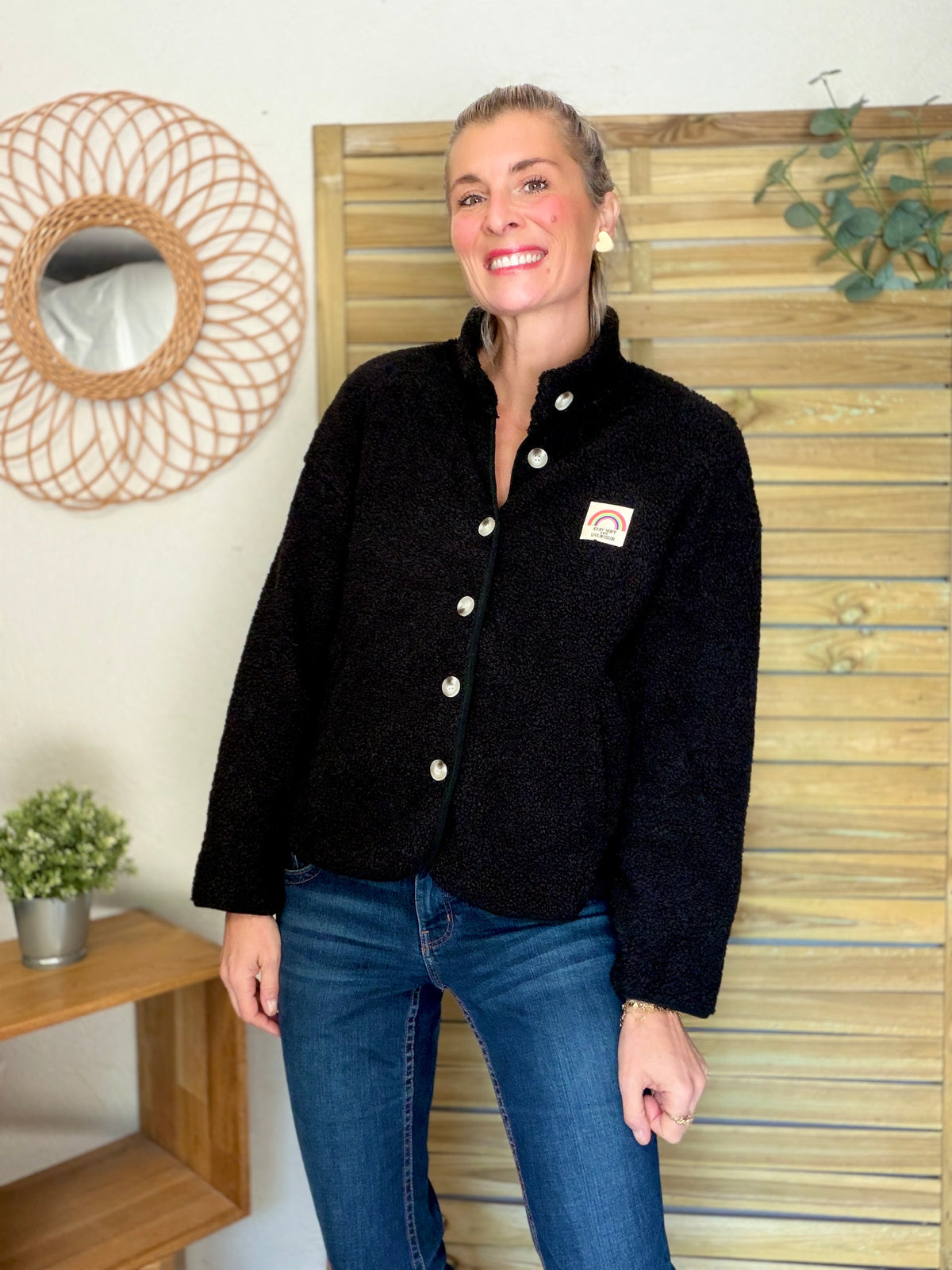 Veste Sherpa boutonnée écusson Arc-en-ciel ÉNORA Noir