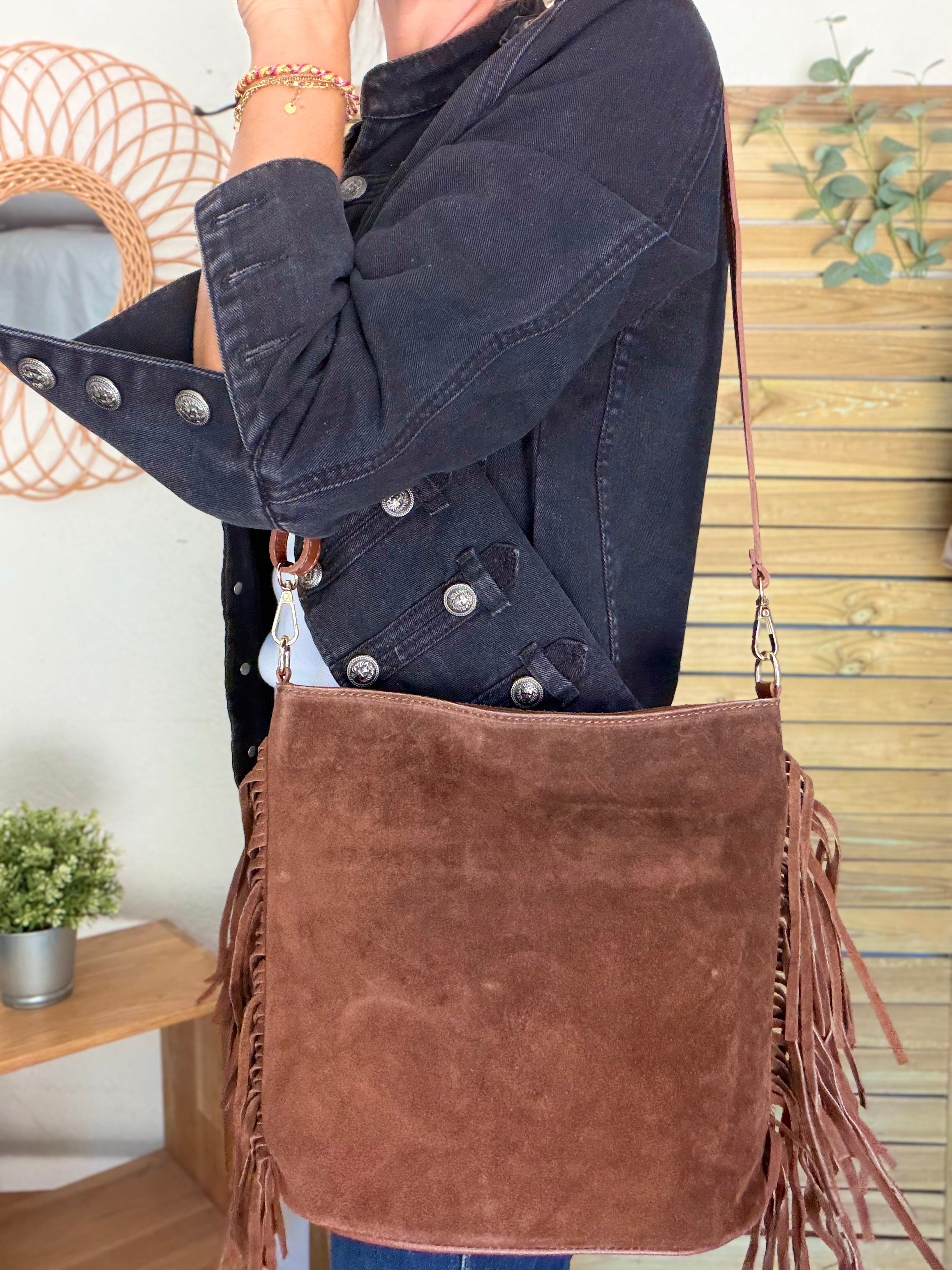 Sac seau en cuir daim avec franges KYLIE - Camel foncé (Café)