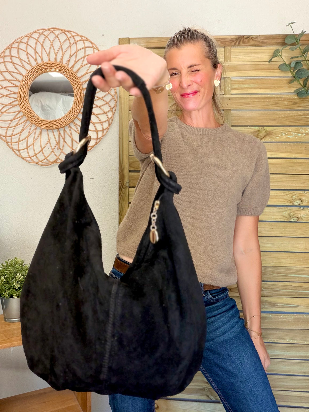 Sac besace hobo en cuir daim souple avec anneaux WILLIAM - Noir
