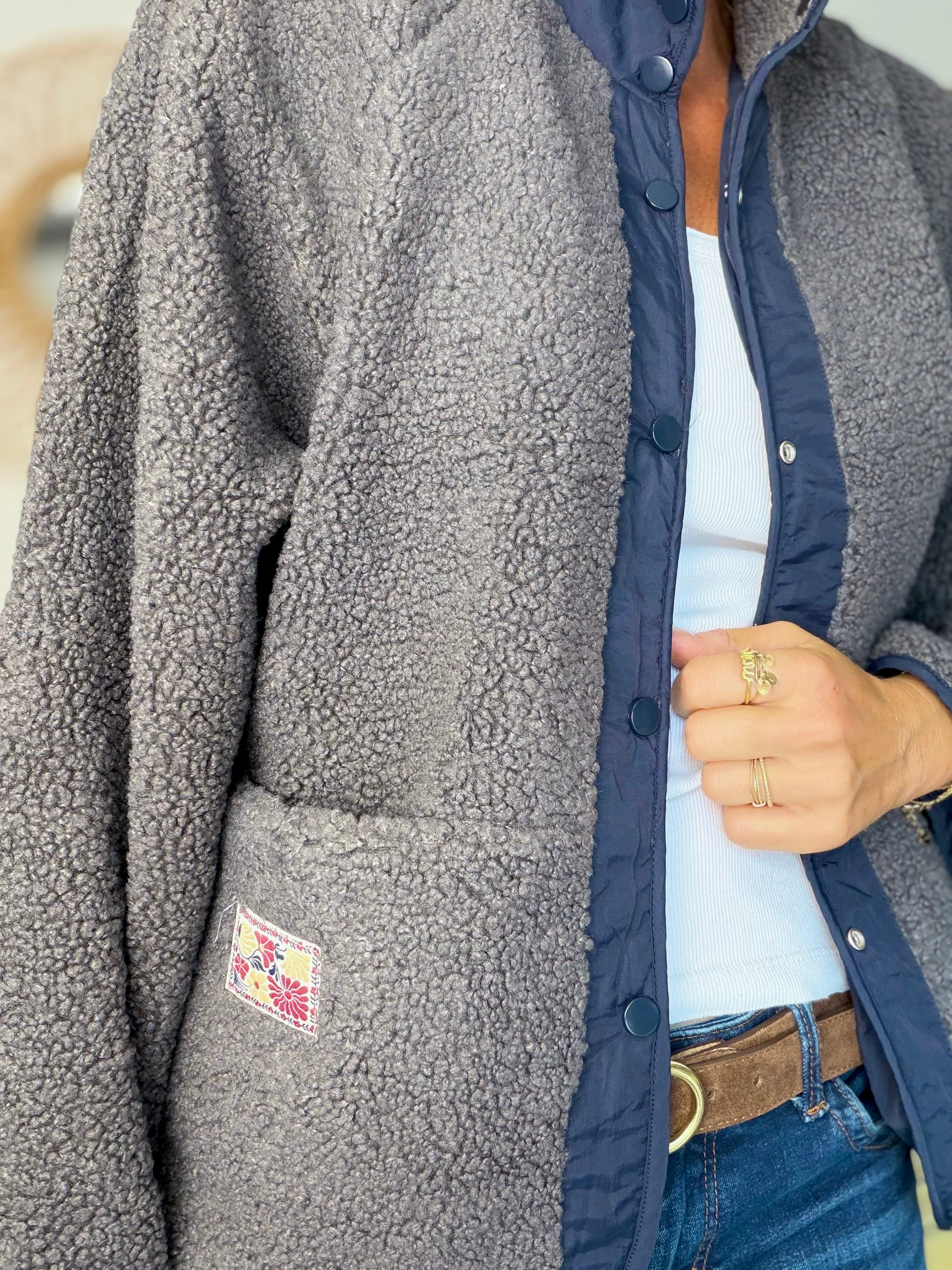 Veste matelassée réversible Sherpa AMÉLIE Bleu marine / Gris