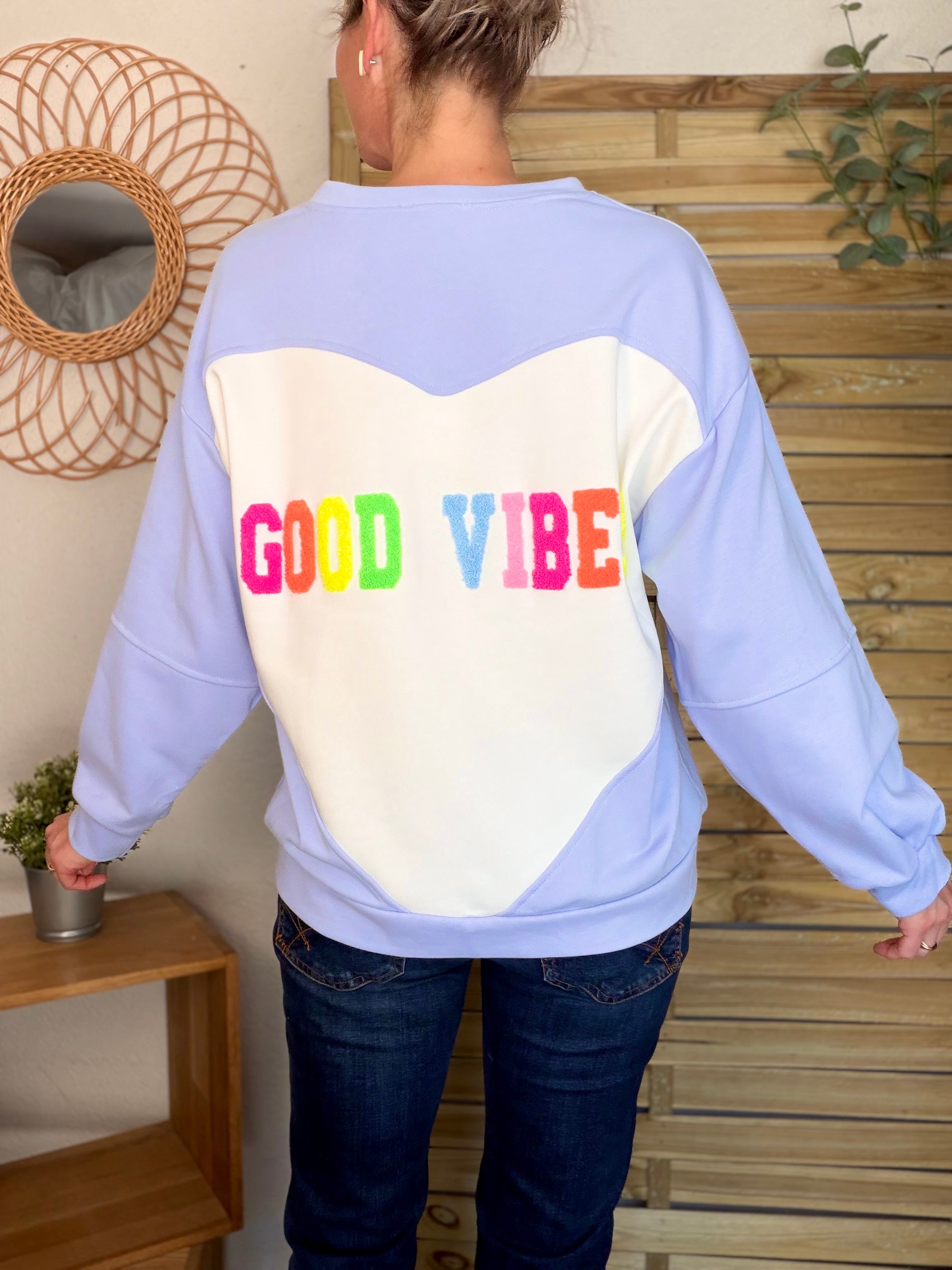 Sweat oversized GOOD VIBES ALYSSA bleu ciel/blanc