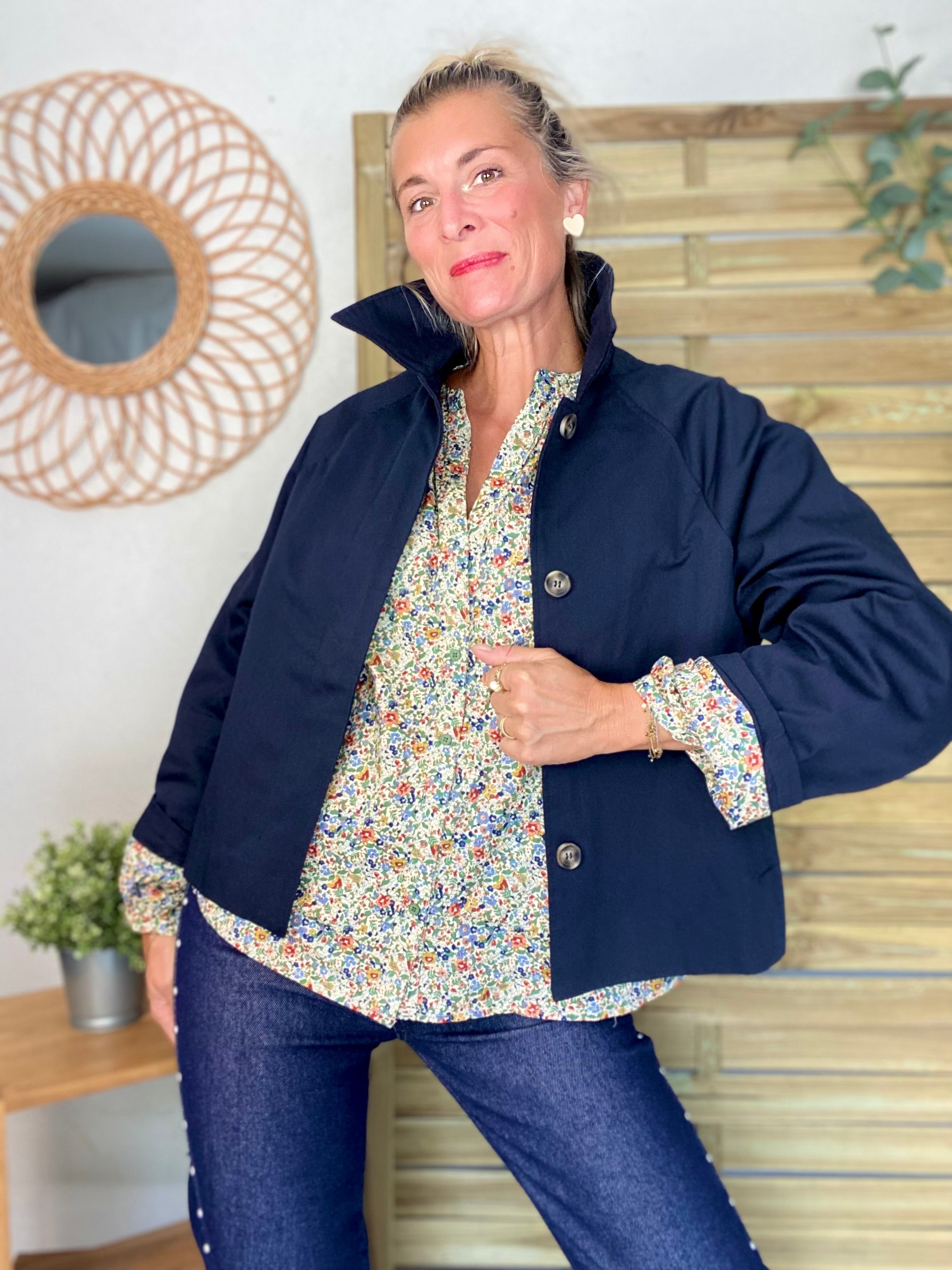 Veste Trench en coton bleu marine avec Liberty - MAHAUT