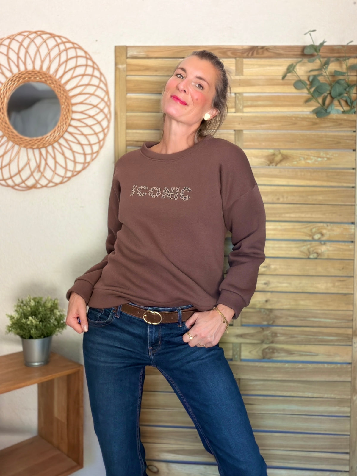 Sweat ICONIC Léo molleton ISALINE - Chocolat