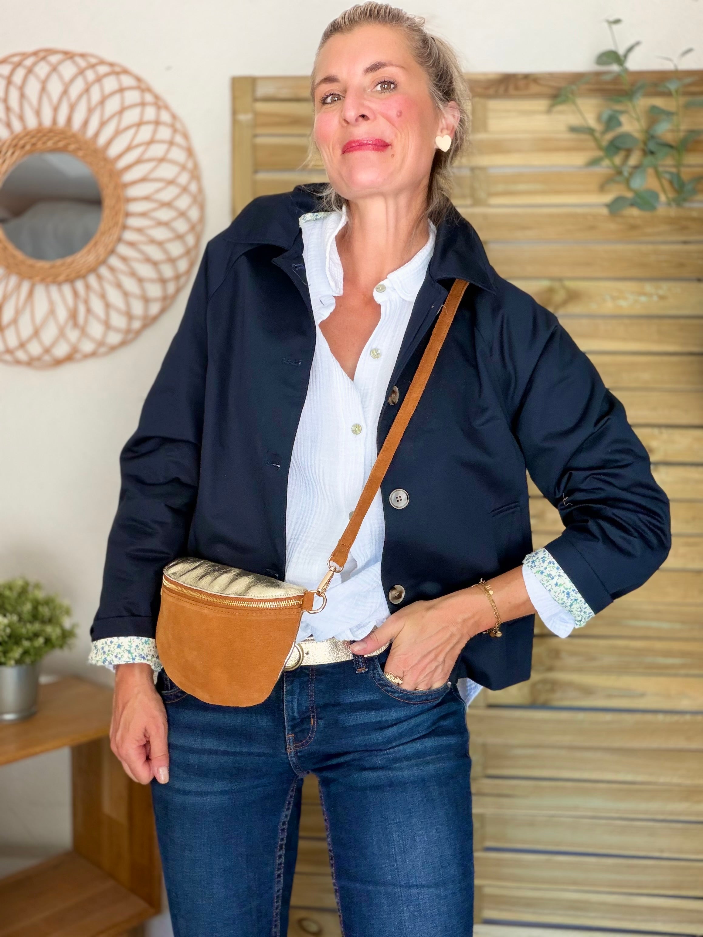 Sac banane M bi-matière en cuir irisé et velours 24cm - POLLY- Camel/Doré