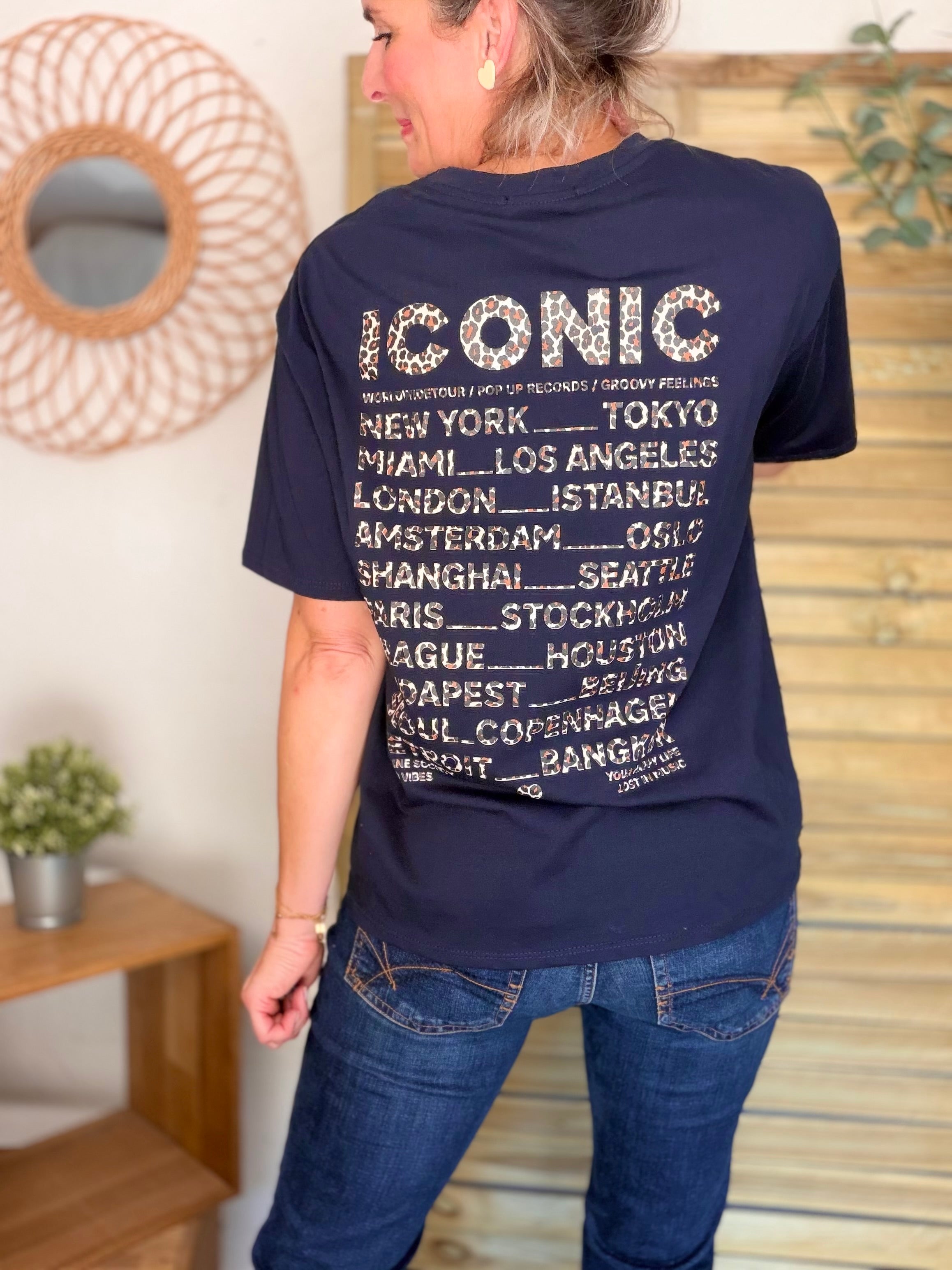 Tee shirt ICONIC Léo LÉONA Bleu marine