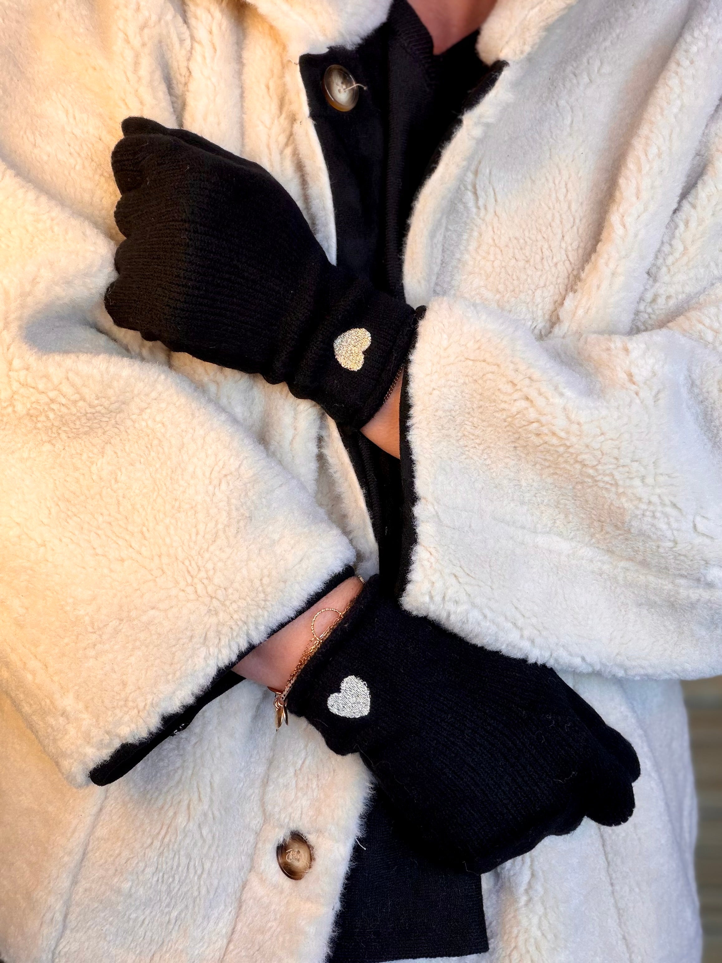 Gants CHLOÉ avec coeur doré brodé 💛 et ouverture index et pouce 👌🏼