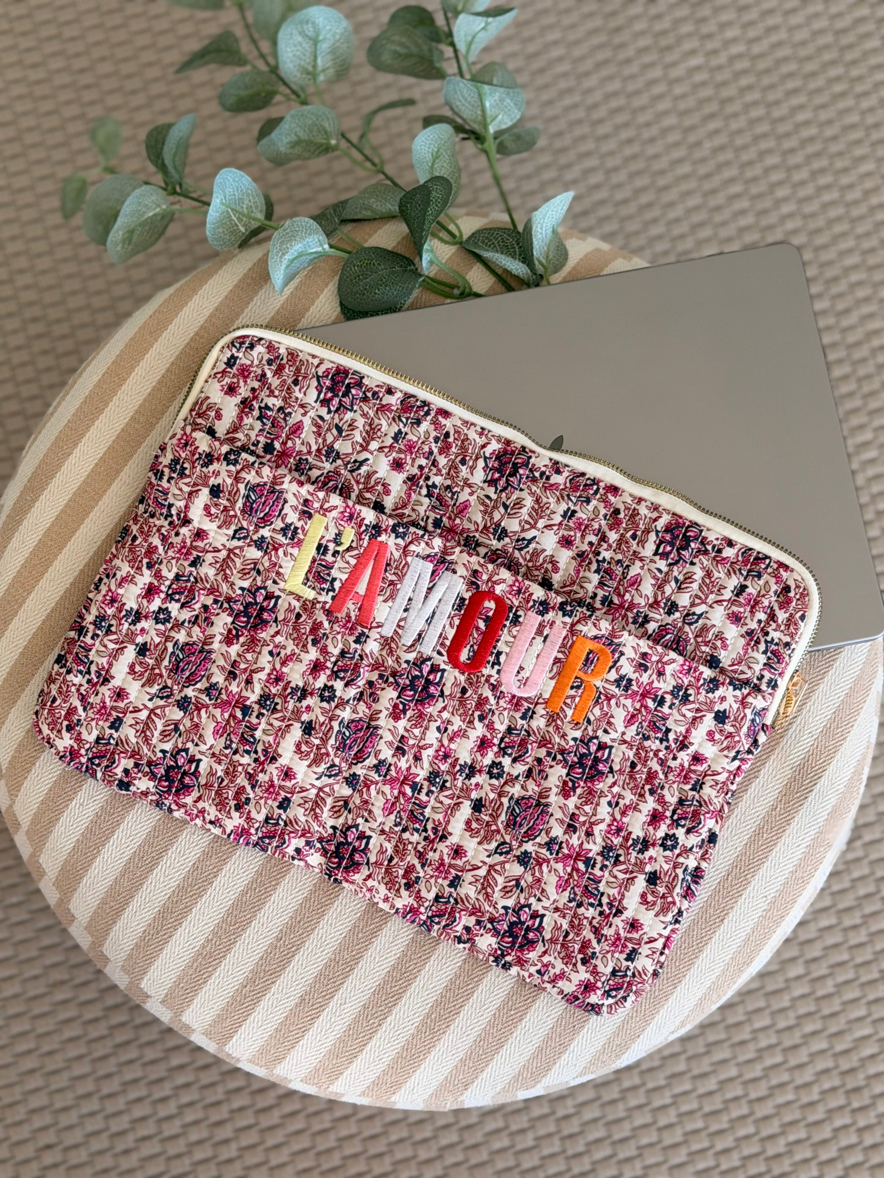 Pochette matelassée pour ordinateur 13´ L’AMOUR