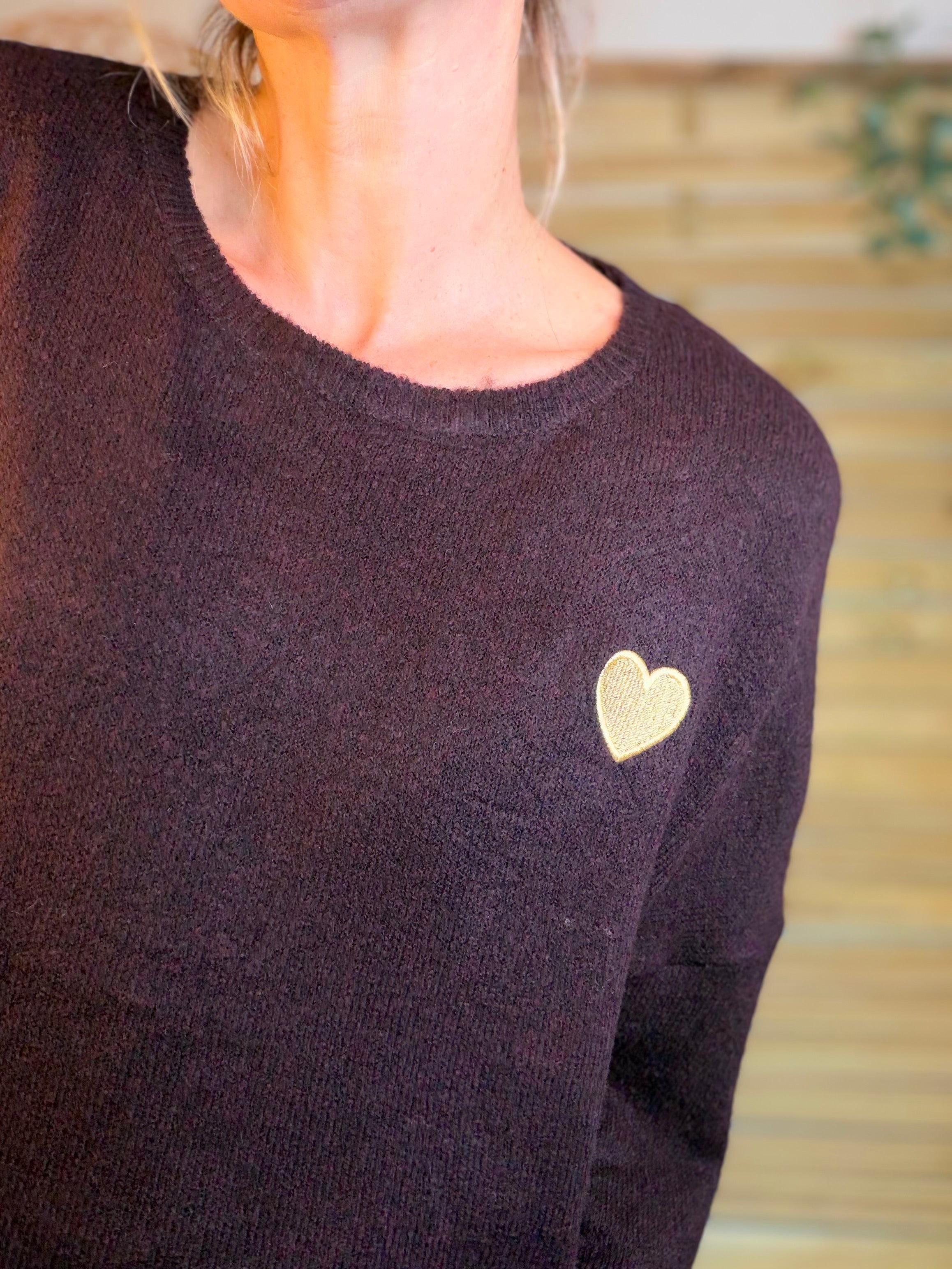 Pull léger en maille cœur doré brodé 💛 MELISSA - Aubergine