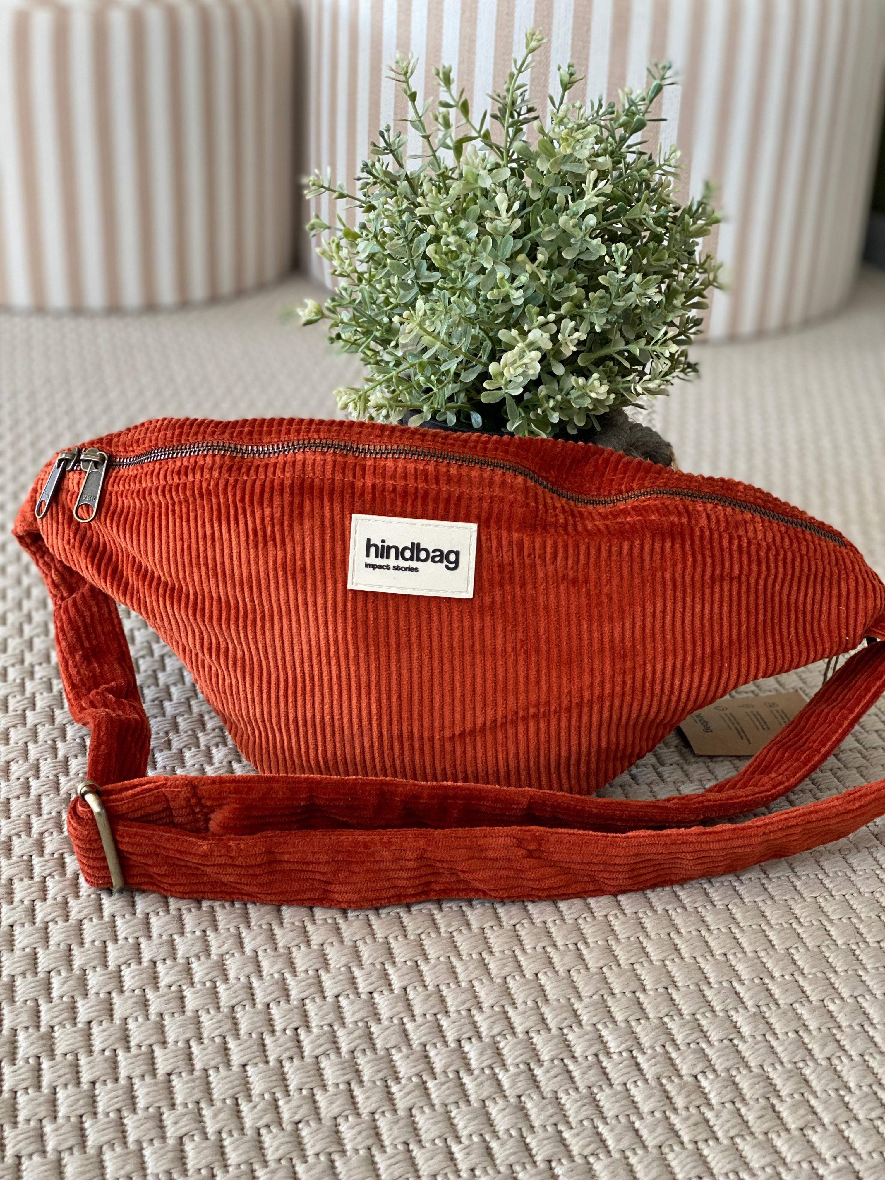 Sac banane XL HINDBAG Sasha Velours Brique