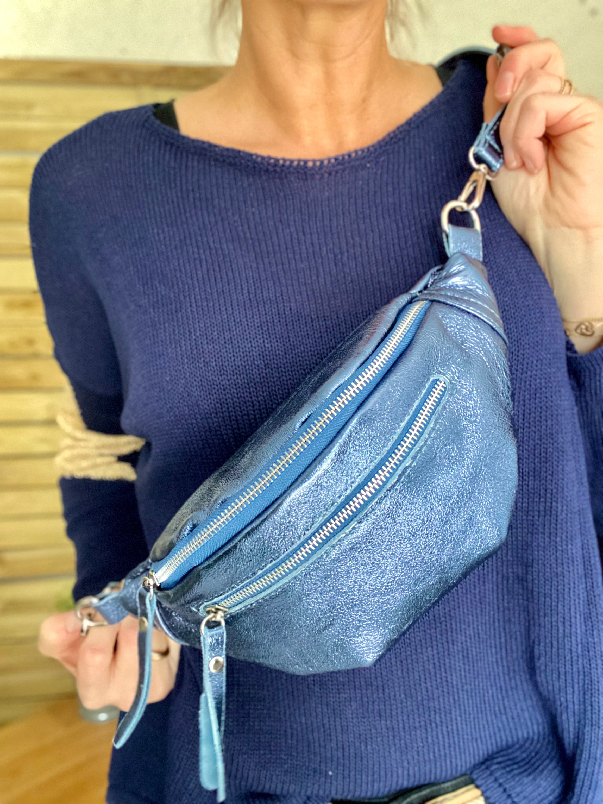 Sac banane en cuir irisé double poche - OPALE  - Bleu jean