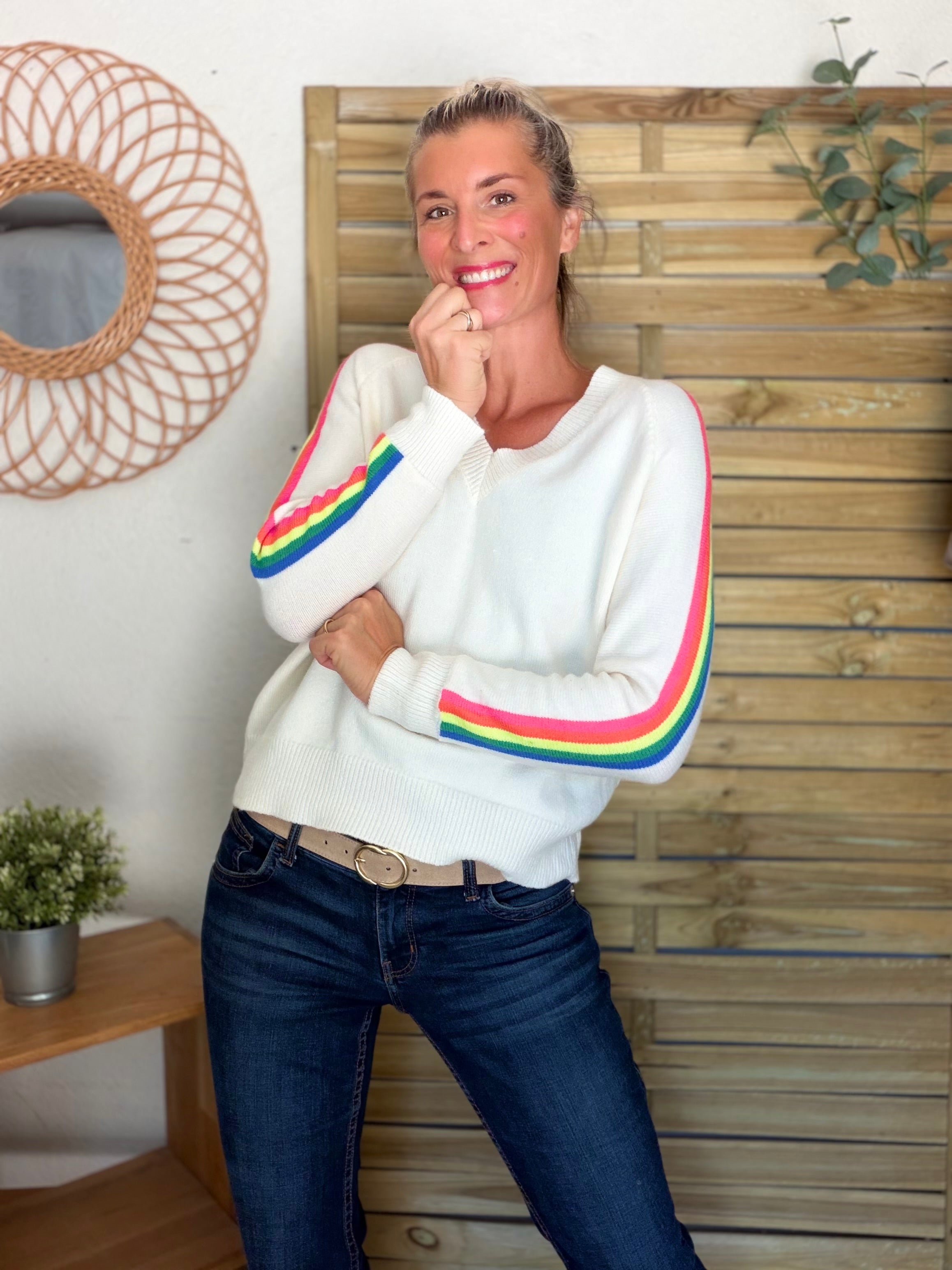 Pull épais avec bandes colorées, col V - RAINBOW 🌈 Écru - Winter 2026