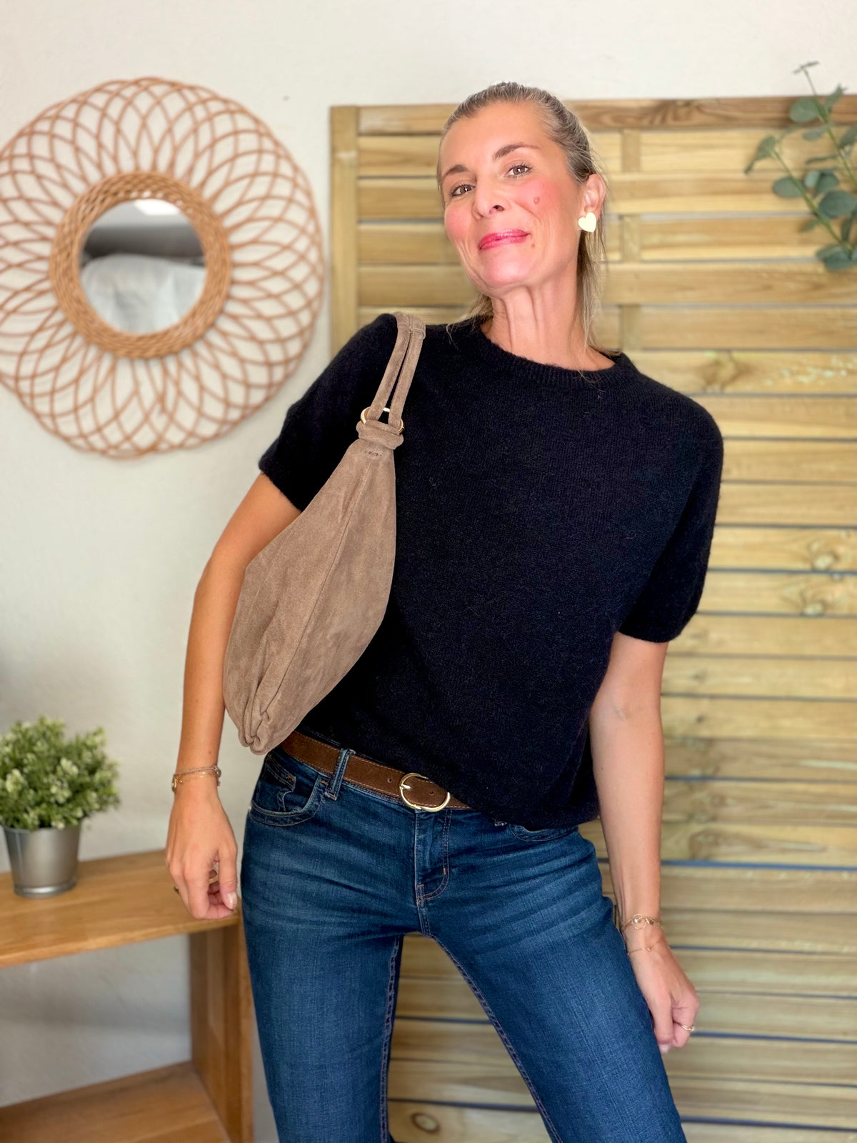Sac besace hobo en cuir daim souple avec anneaux WILLIAM - Taupe