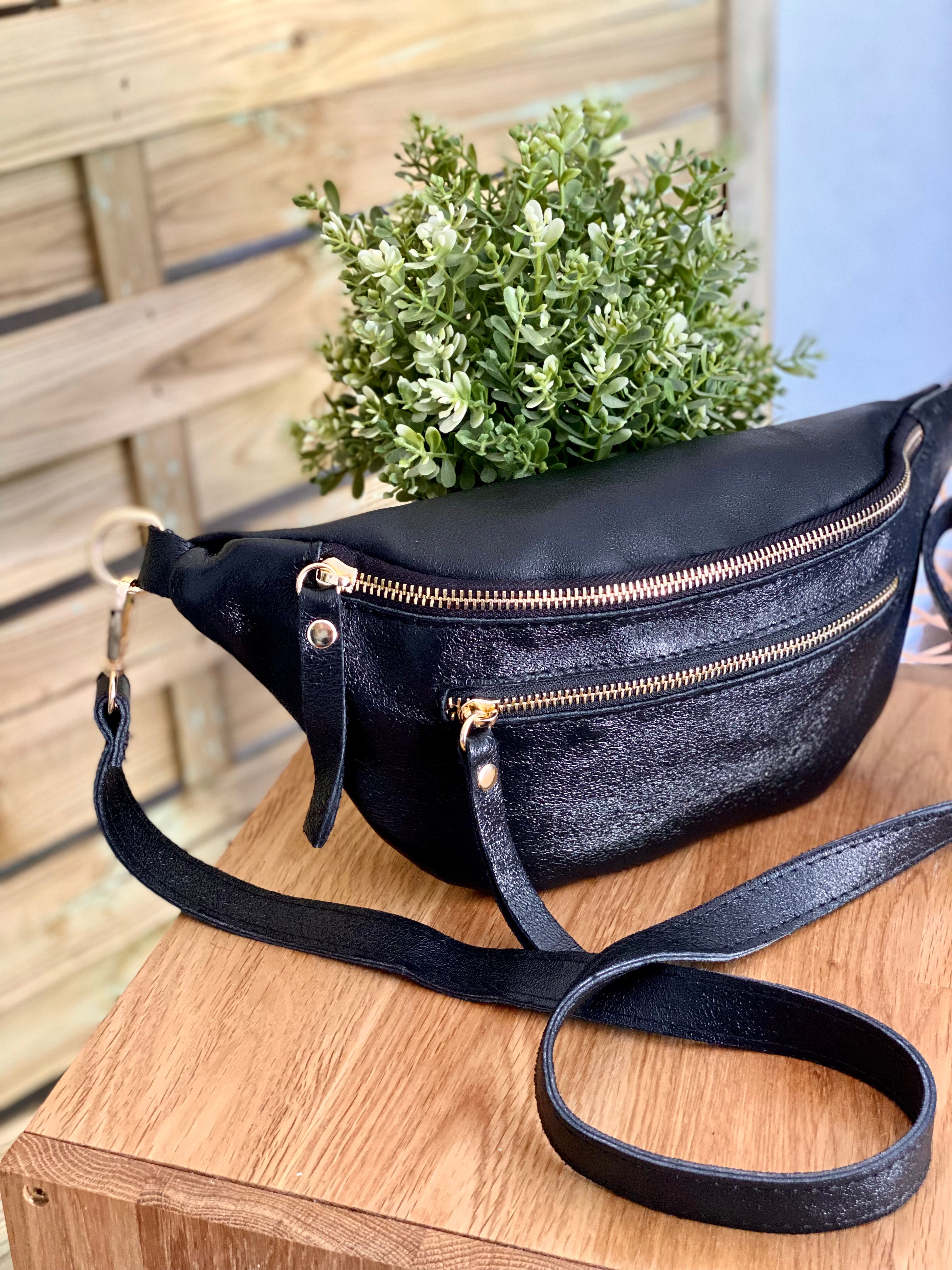 Sac banane en cuir irisé ERYN - Noir (9 coloris)