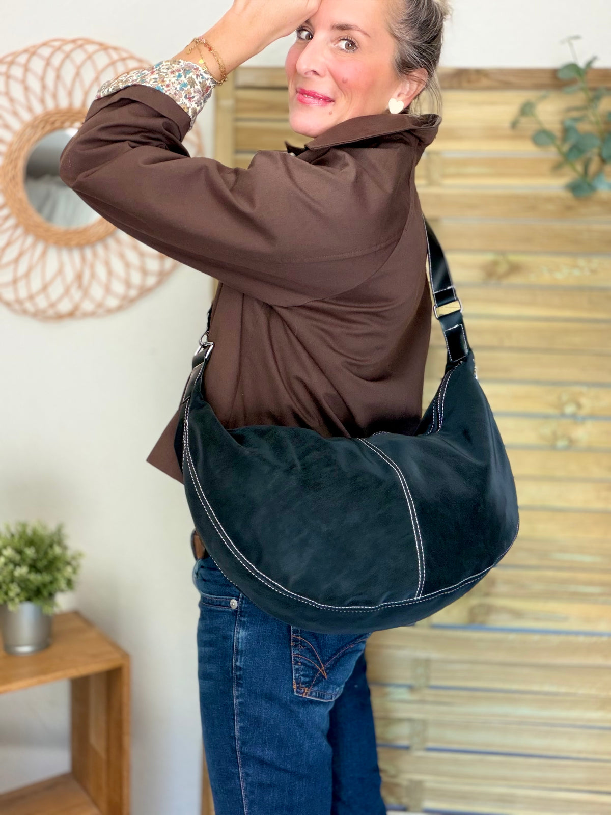 Sac besace XXL en simili cuir brossé - HAROLD Noir