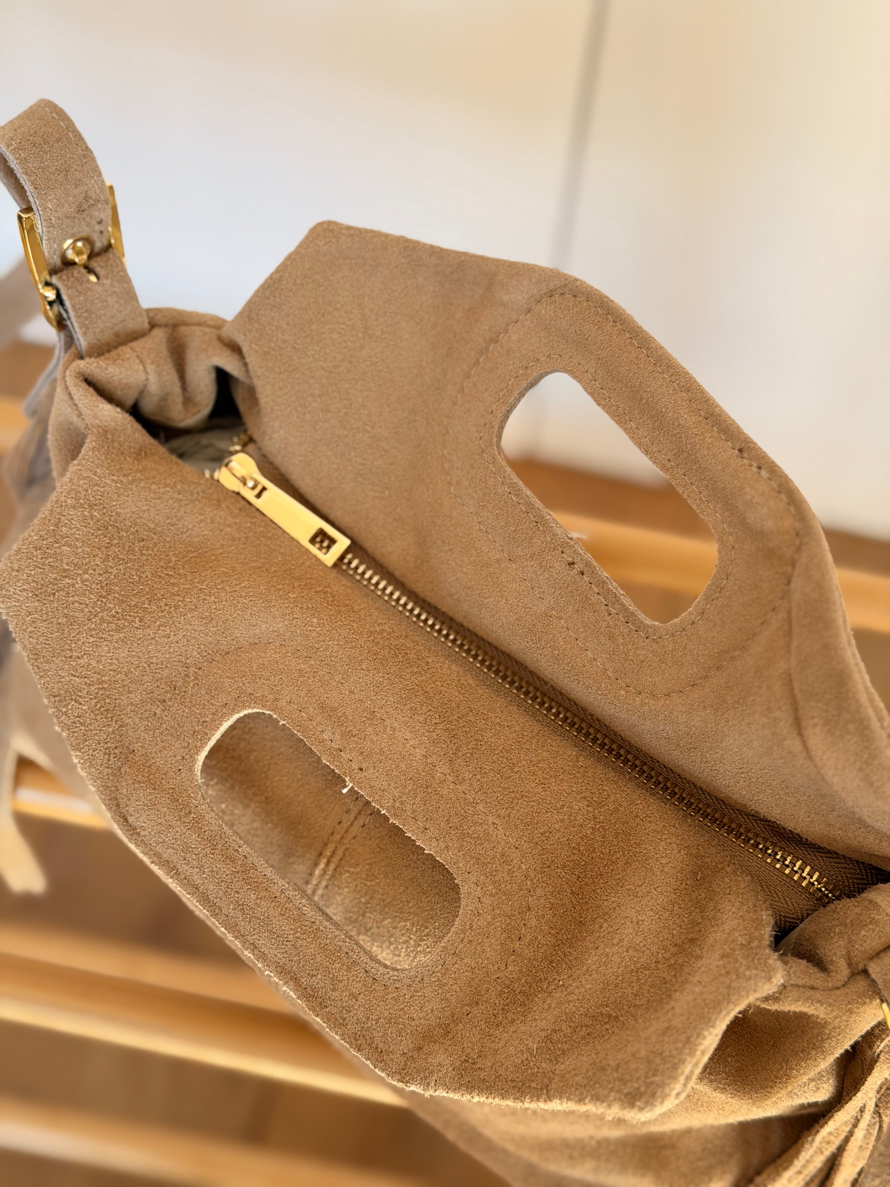 Sac en cuir daim avec franges LOGAN - Beige clair