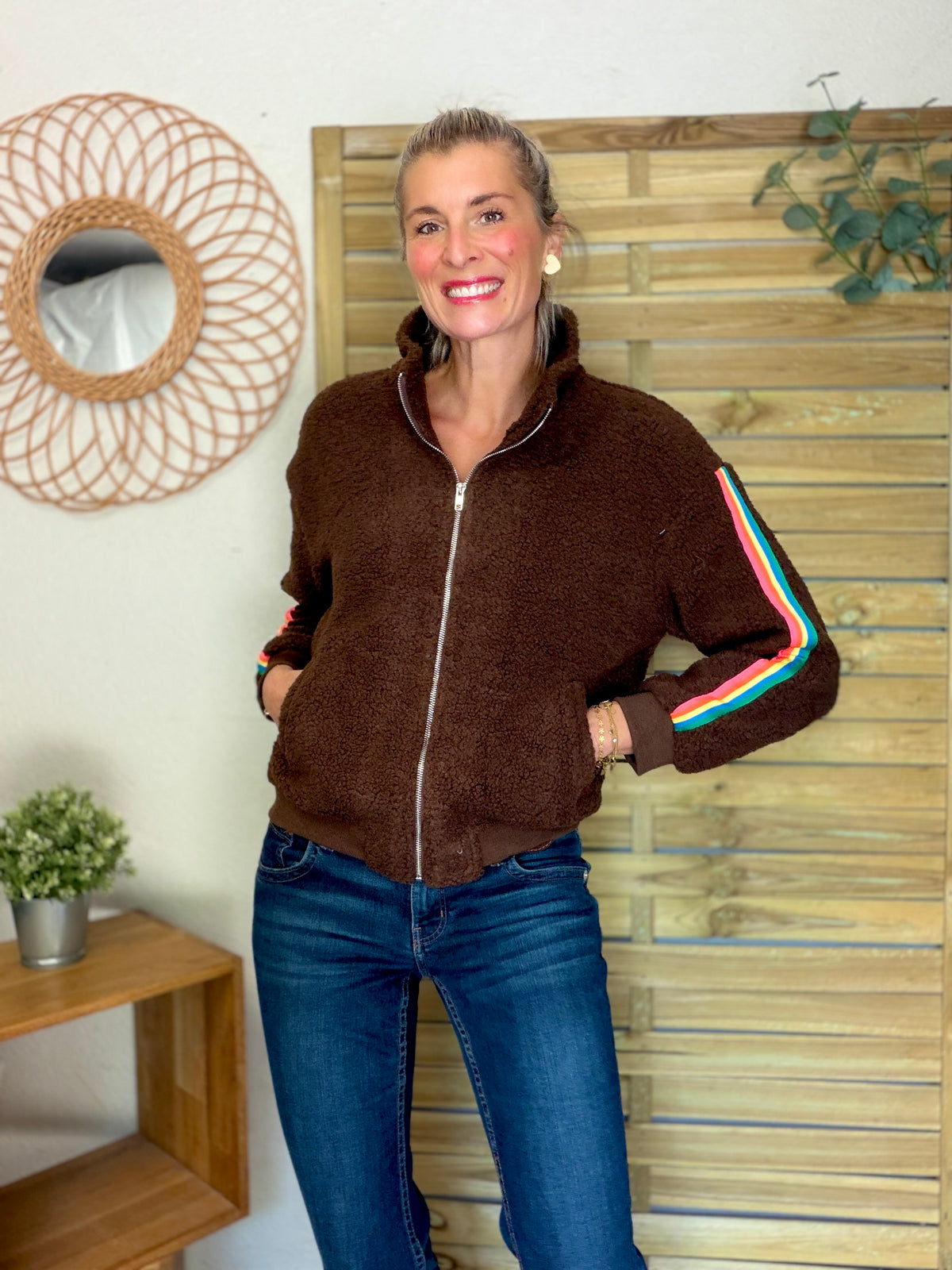Veste Sherpa zippée bandes Arc-en-ciel CORALIE Chocolat 🌈