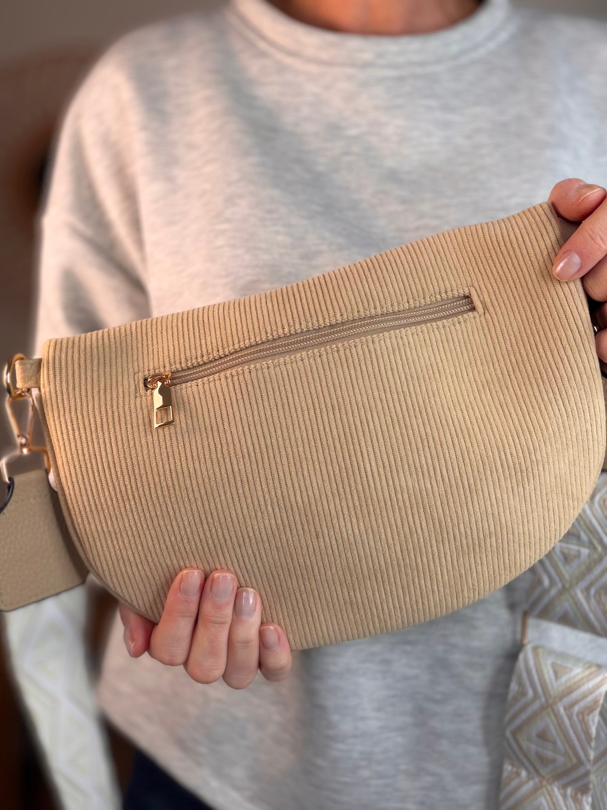 Sac banane en velours côtelé, sangle fantaisie - KATY - Camel clair