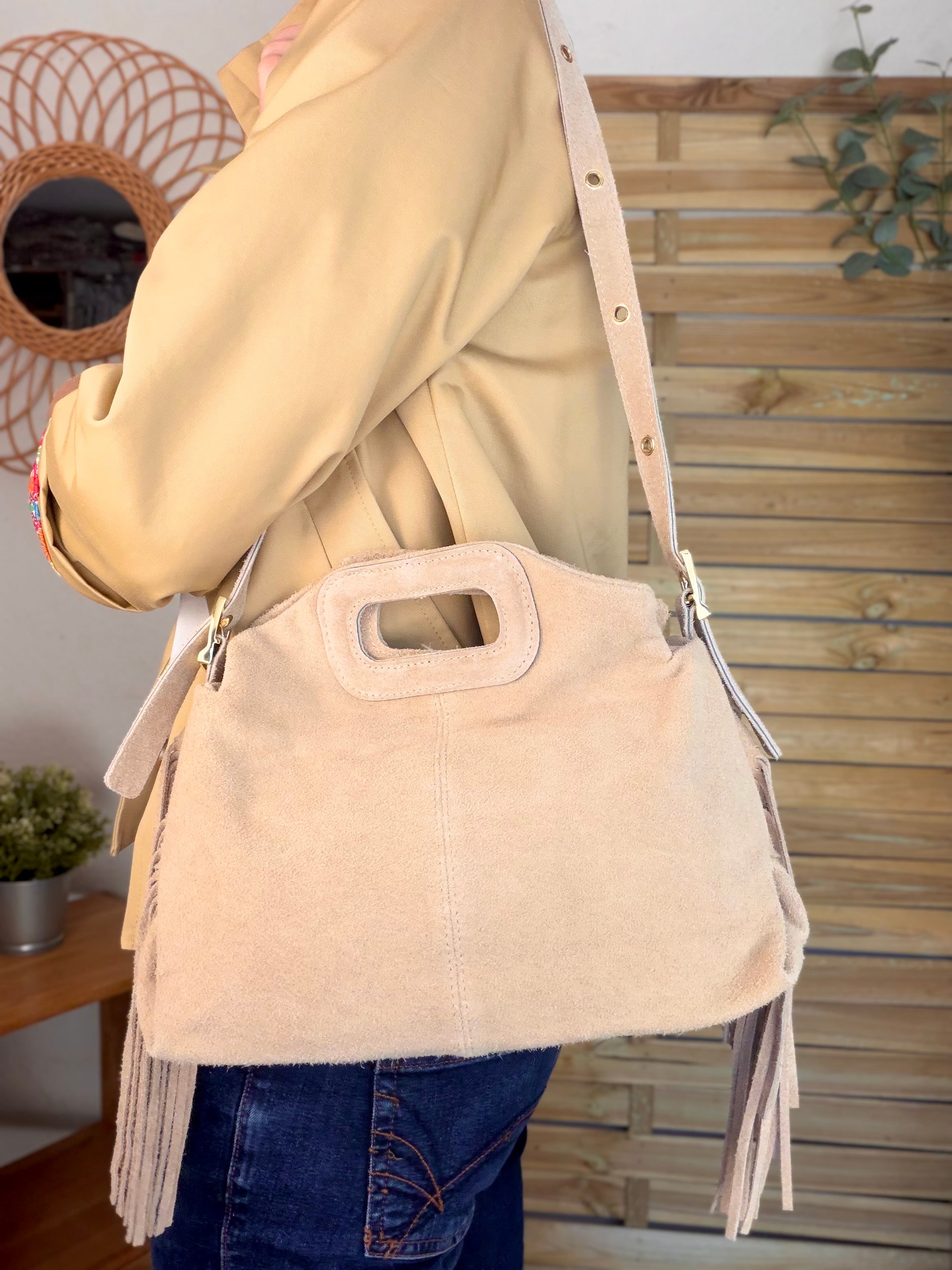 Sac en cuir daim avec franges LOGAN - Beige clair