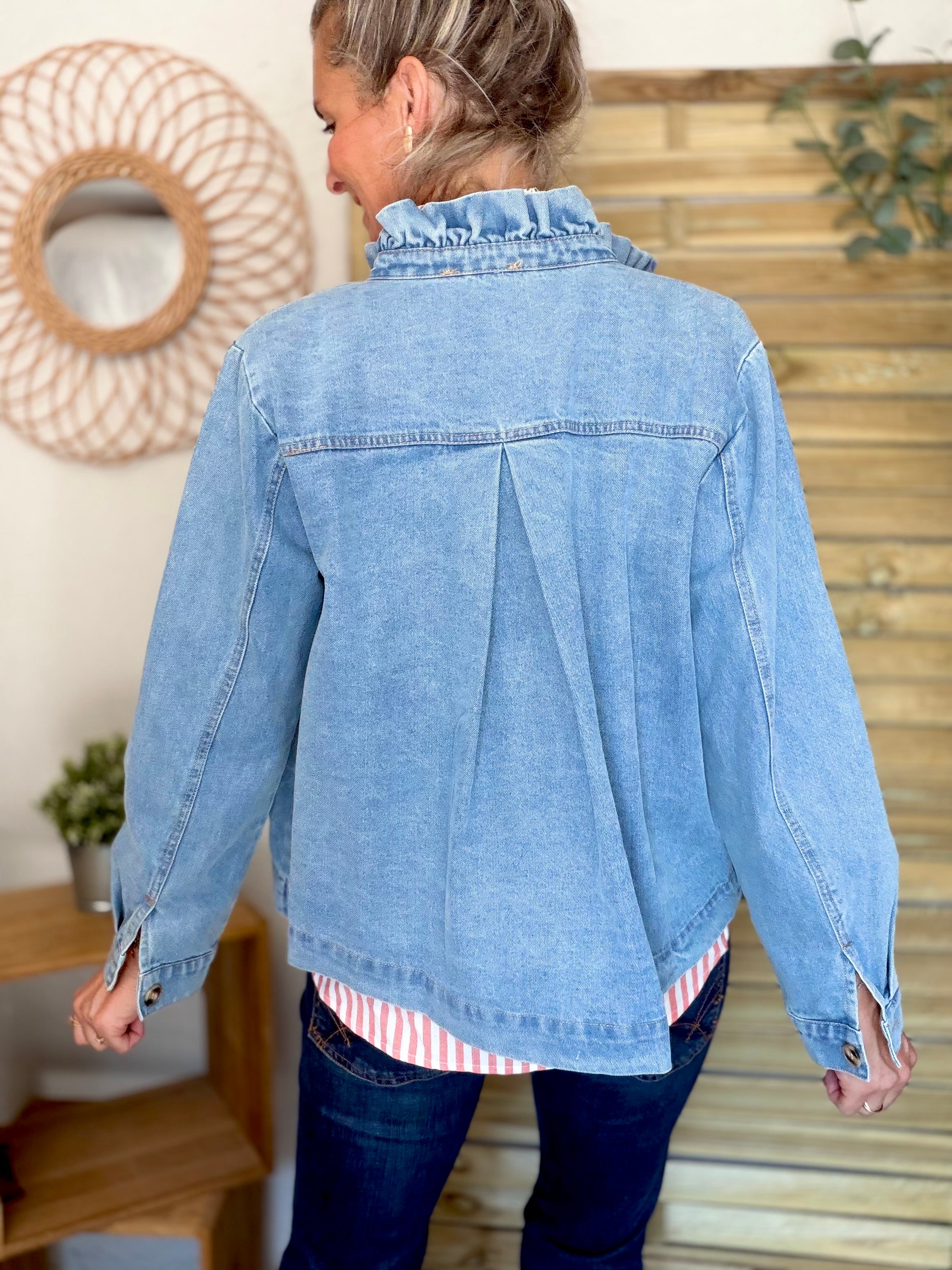 Veste courte légère col volanté JUNON Jean clair