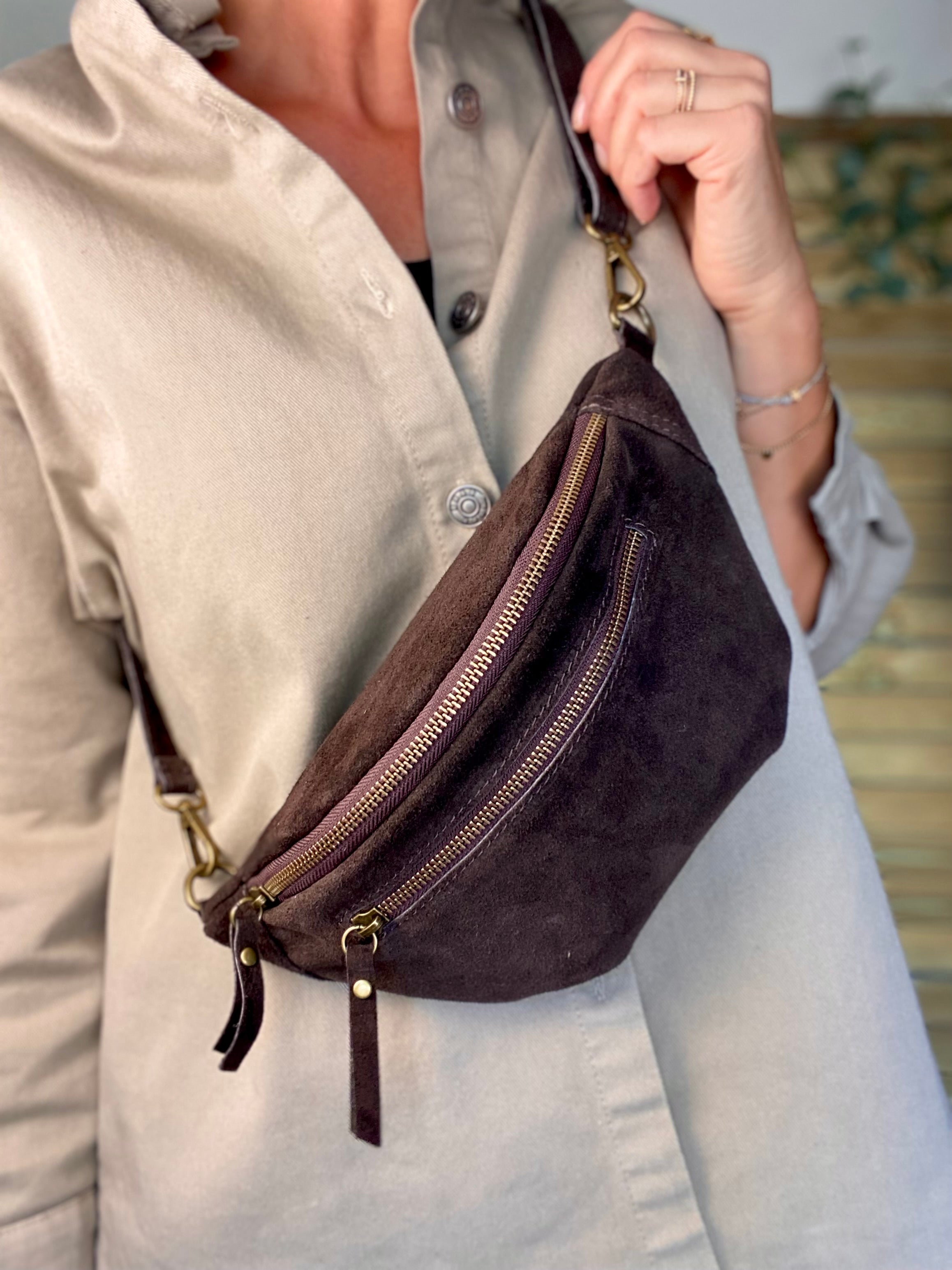 Sac banane double poche en cuir daim - OPALINE - Chocolat