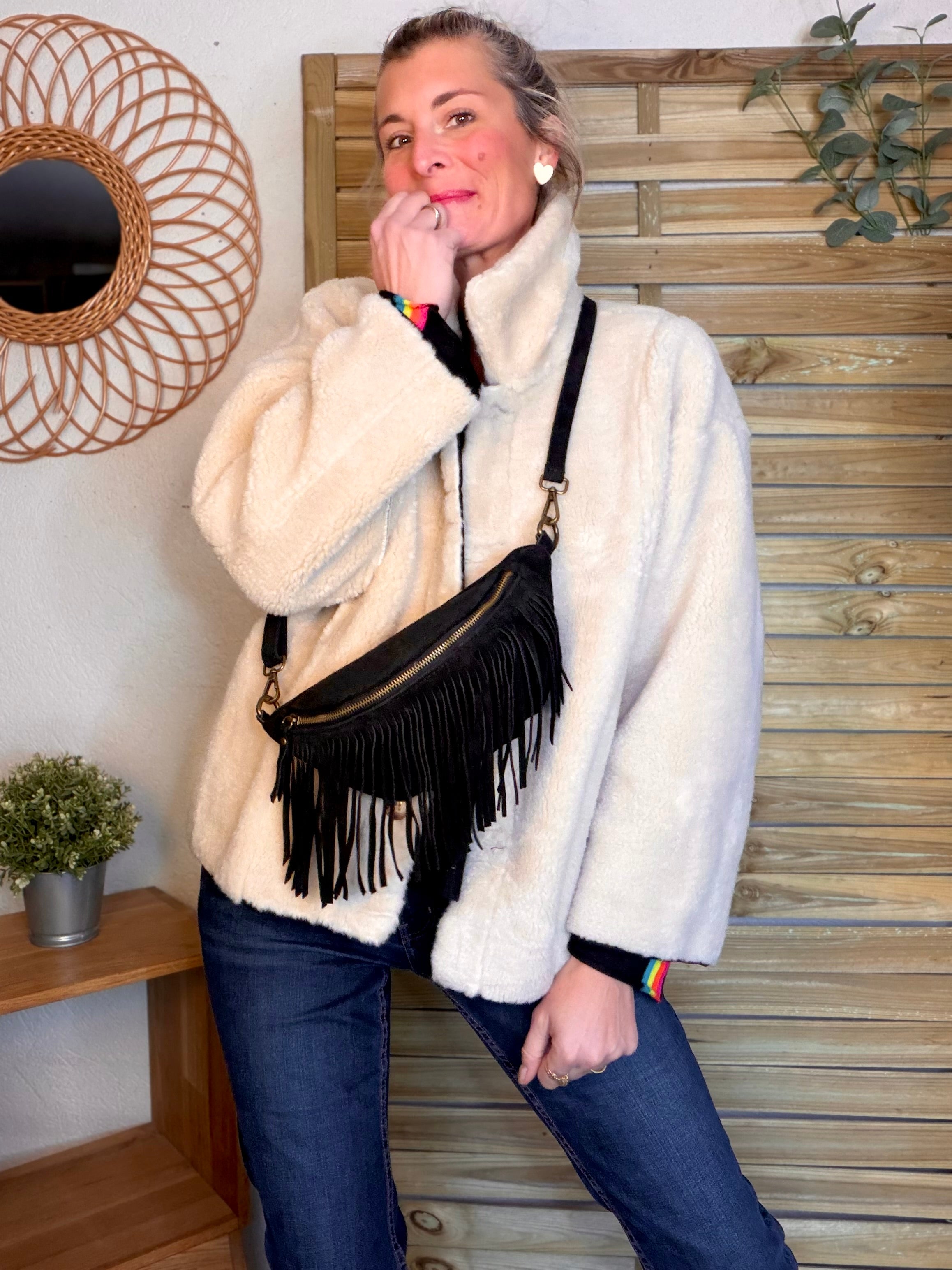 Sac banane avec franges en cuir daim - PIETRA - Noir