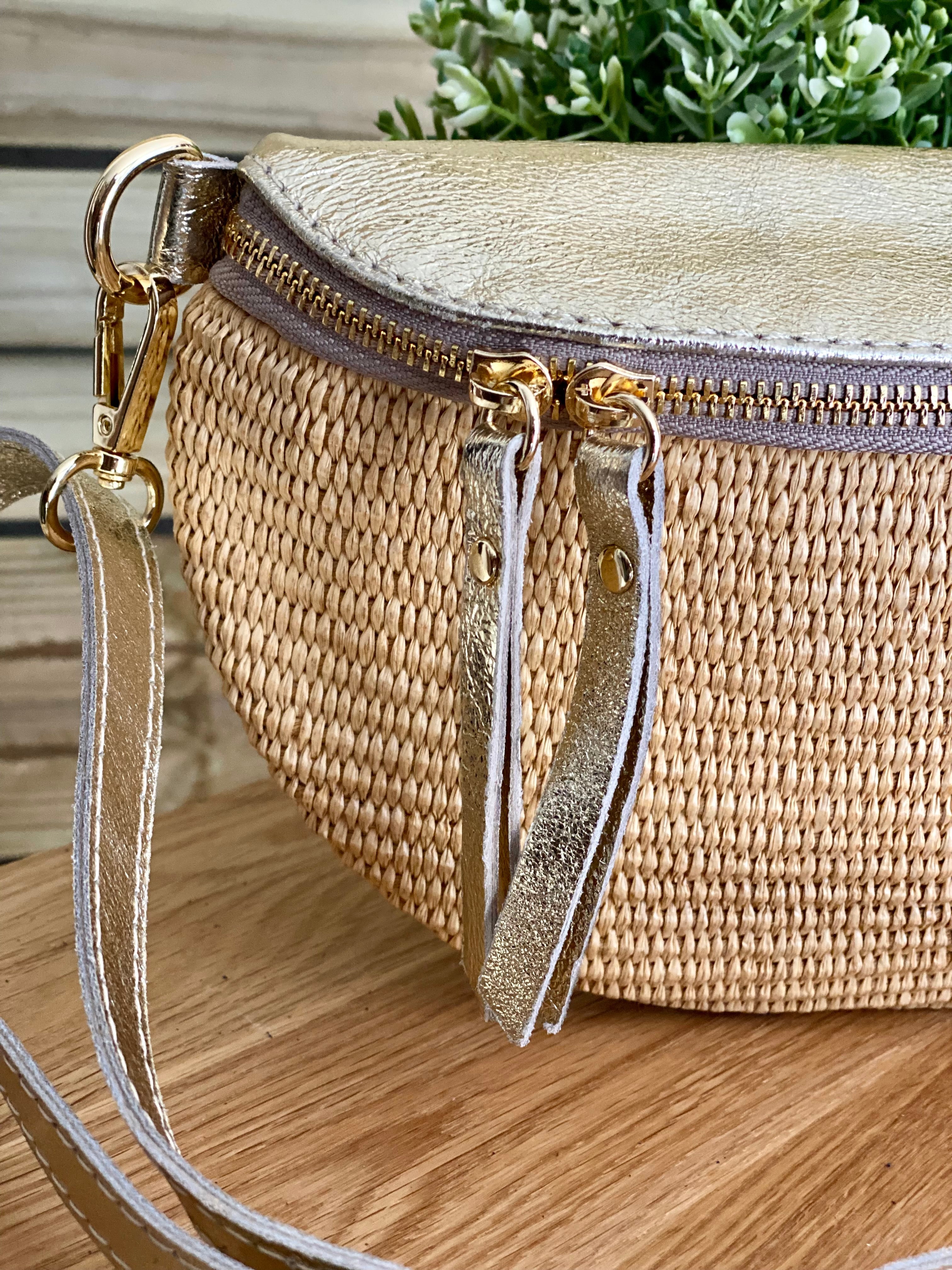 Sac banane bi-matière en cuir irisé doré - 28cm - JUNE