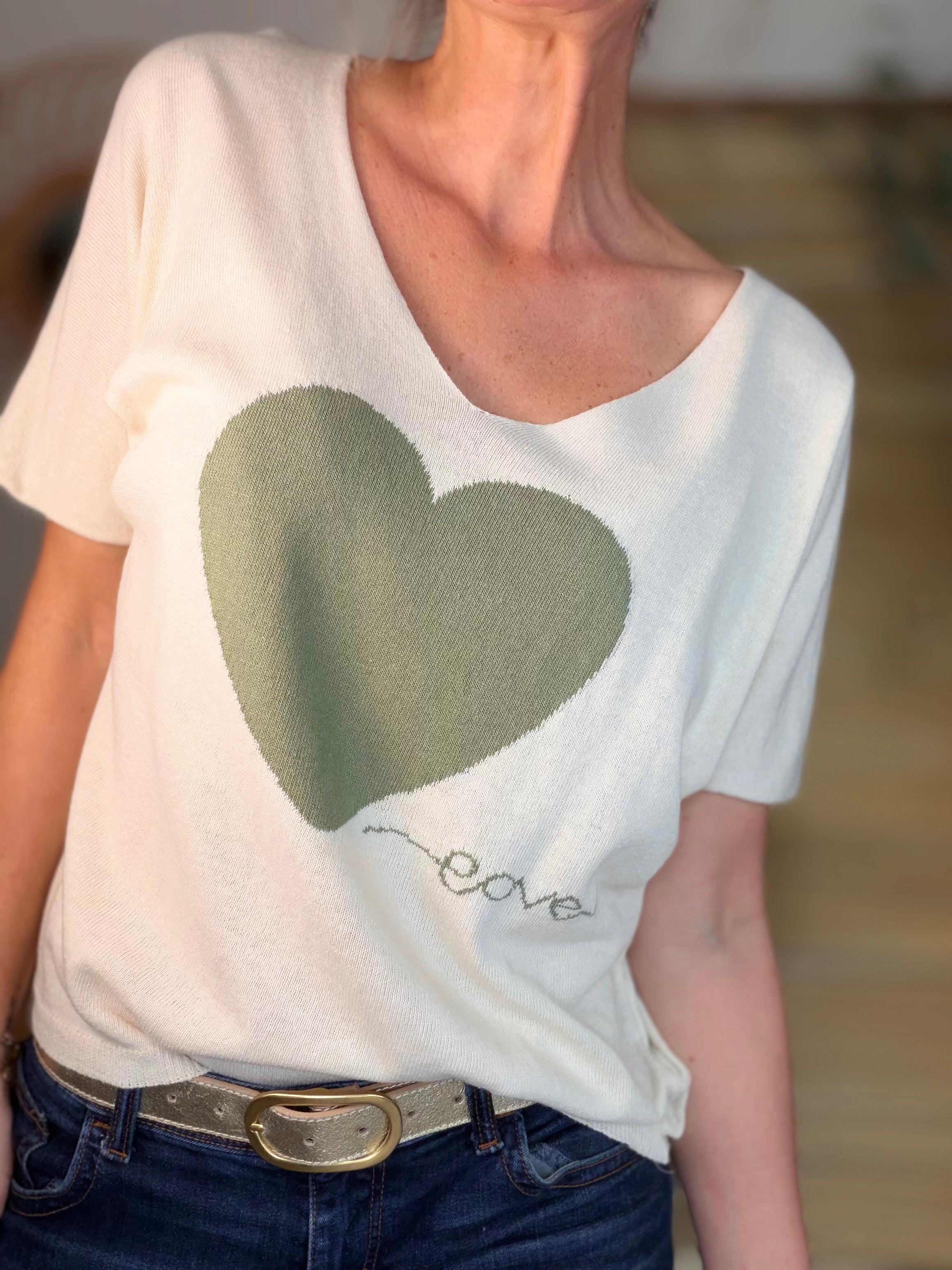 Pull fin col V gros cœur vert sauge 💚 PÉNÉLOPE