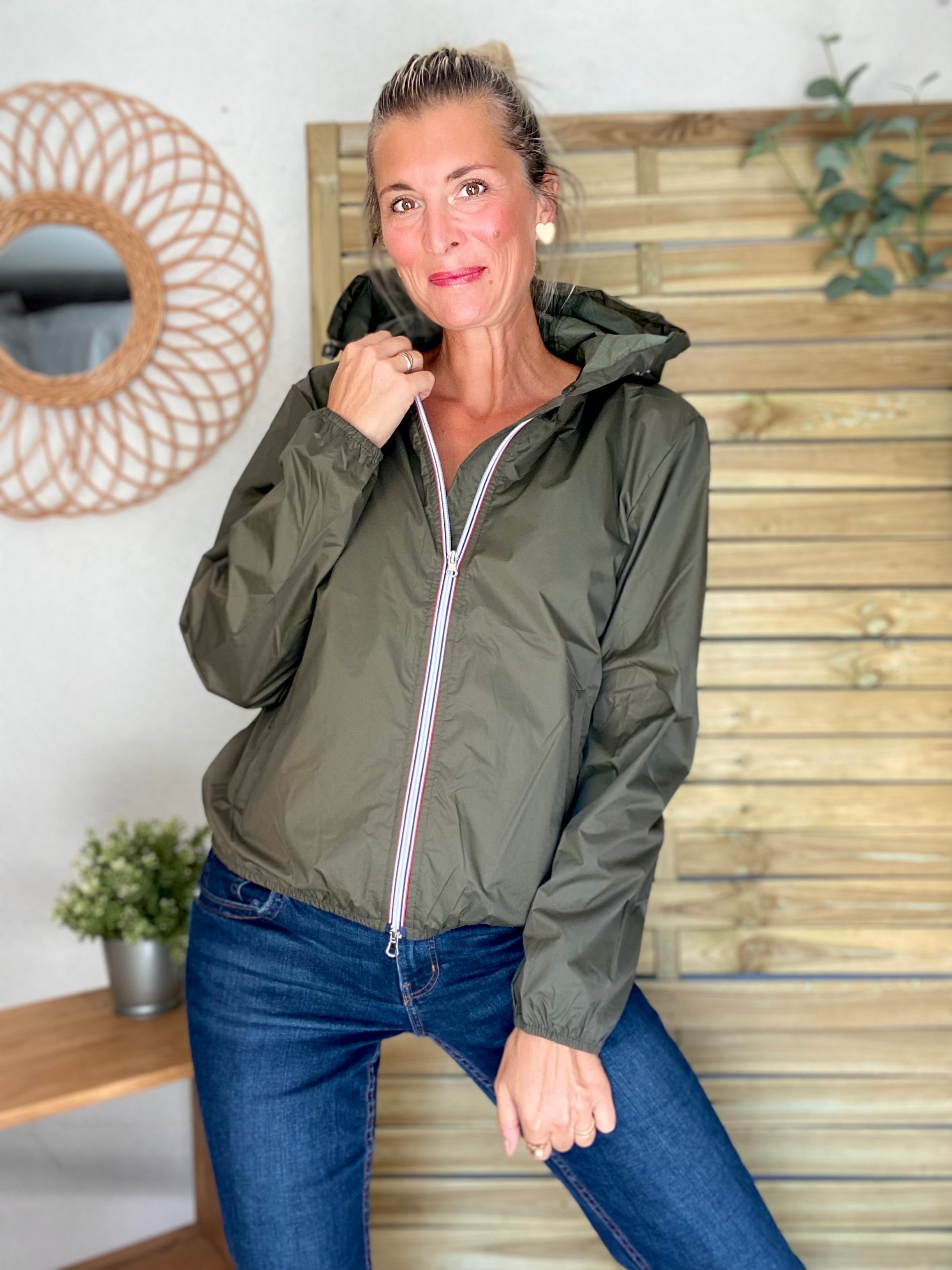 Coupe vent imperméable ANNA COURT Kaki - LAURA JO - DÉSTOCKAGE sur Tailles L et XL