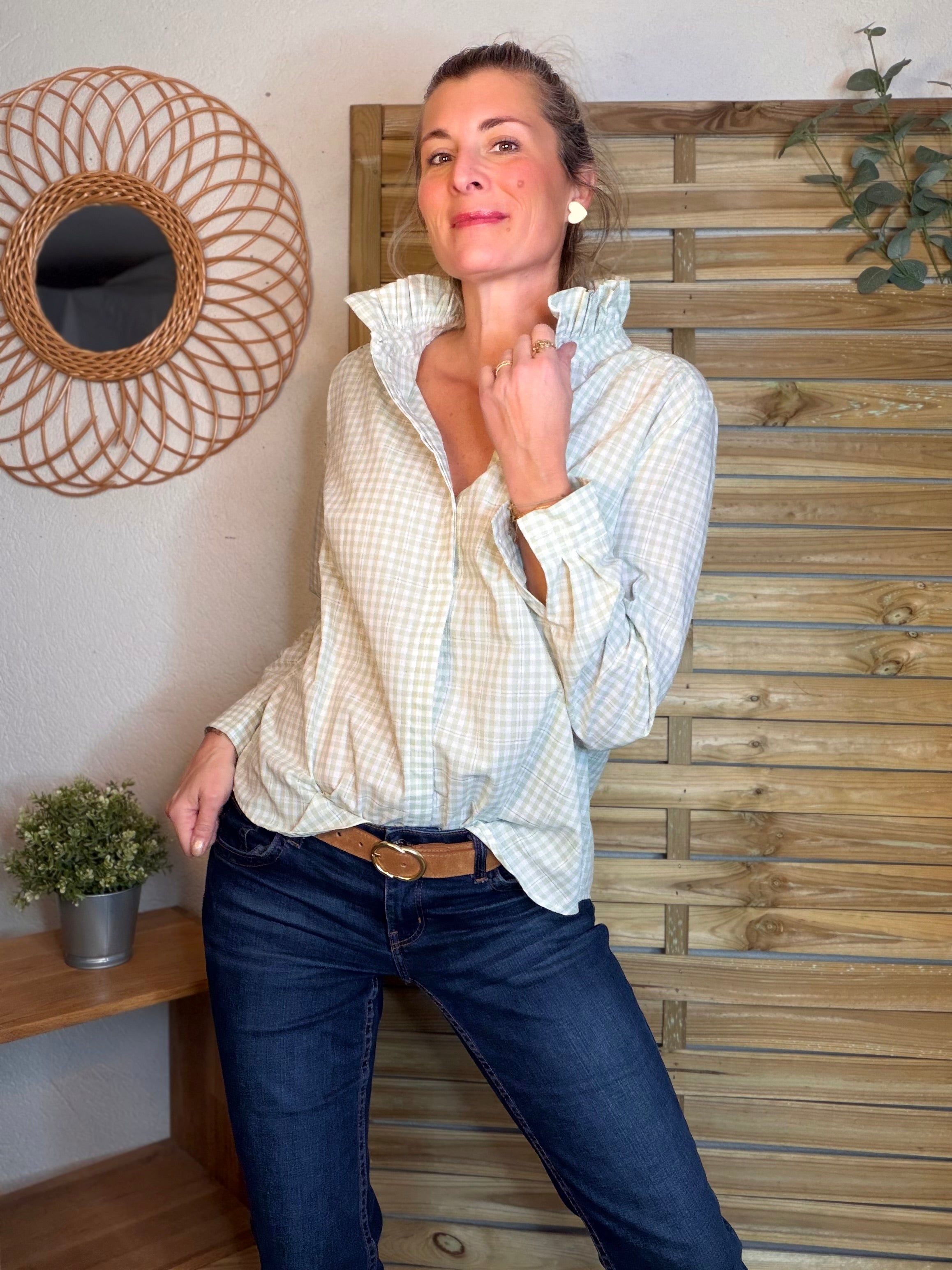 Chemise imprimée vichy, col victorien volanté MEREDITH - Vert d’eau