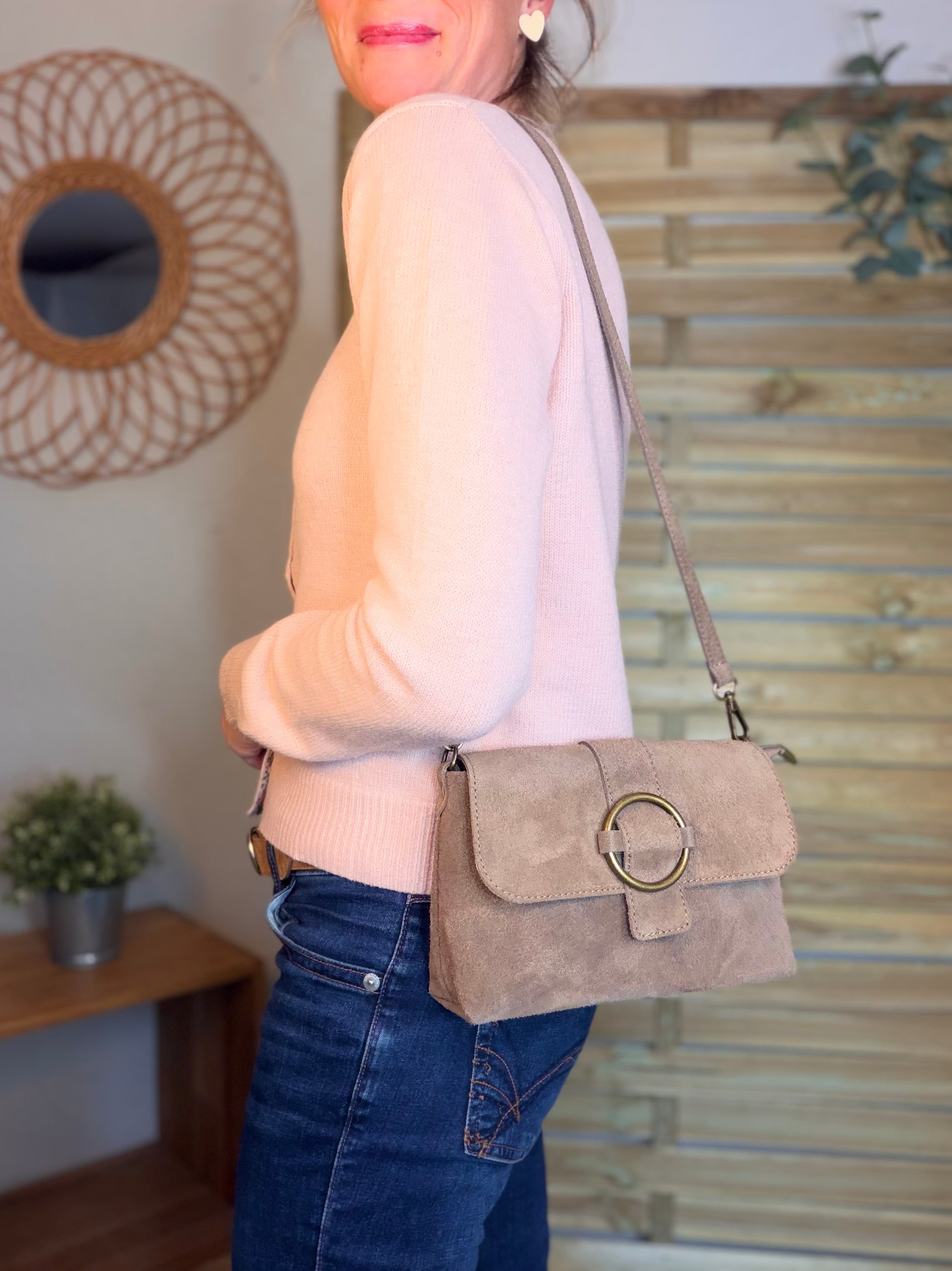 Sac bandoulière en croute de cuir BLAKE - Taupe