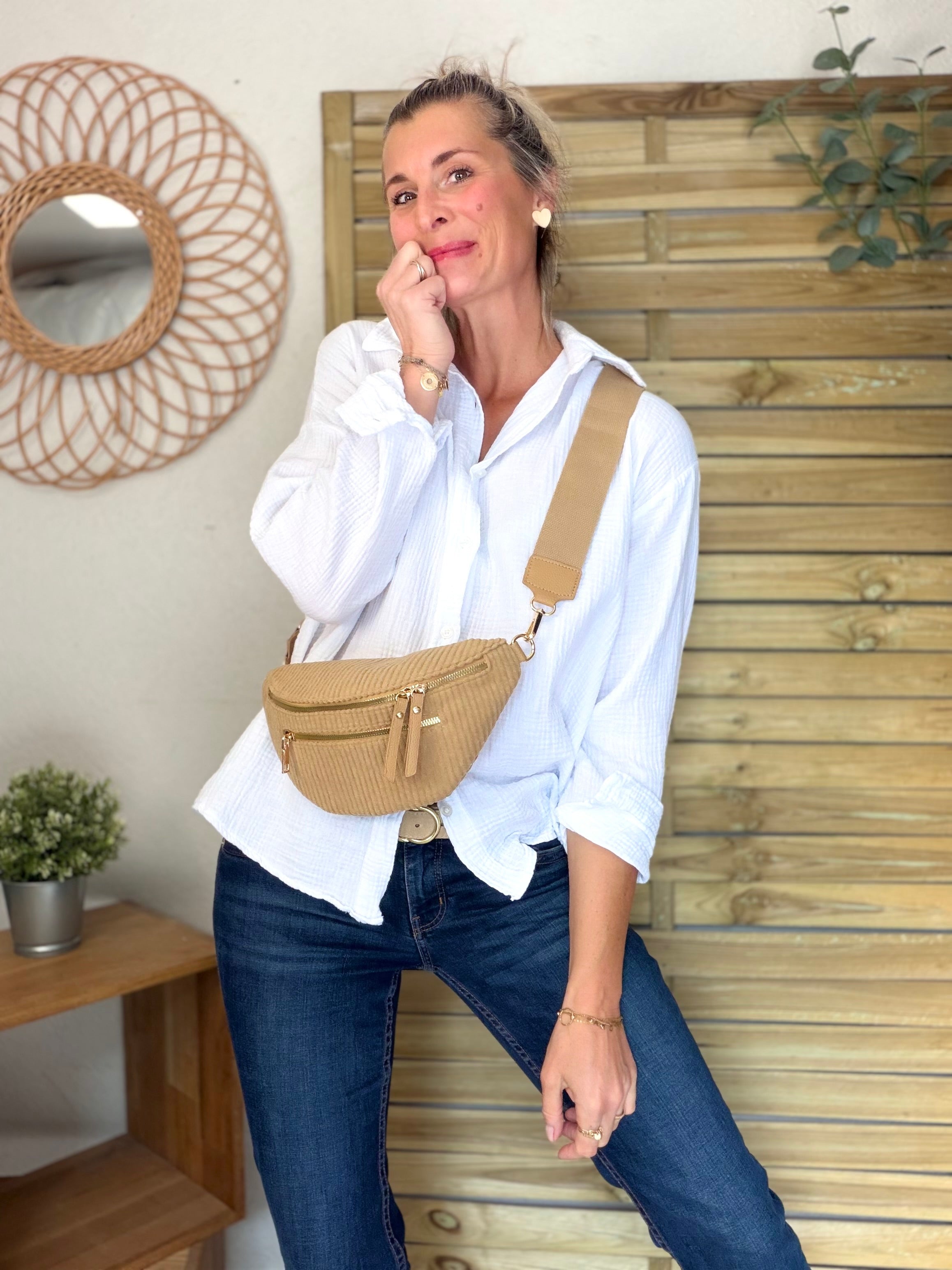 Sac banane en velours côtelé 2 zips et sangle fantaisie - CHARLY Camel clair - DÉSTOCKAGE