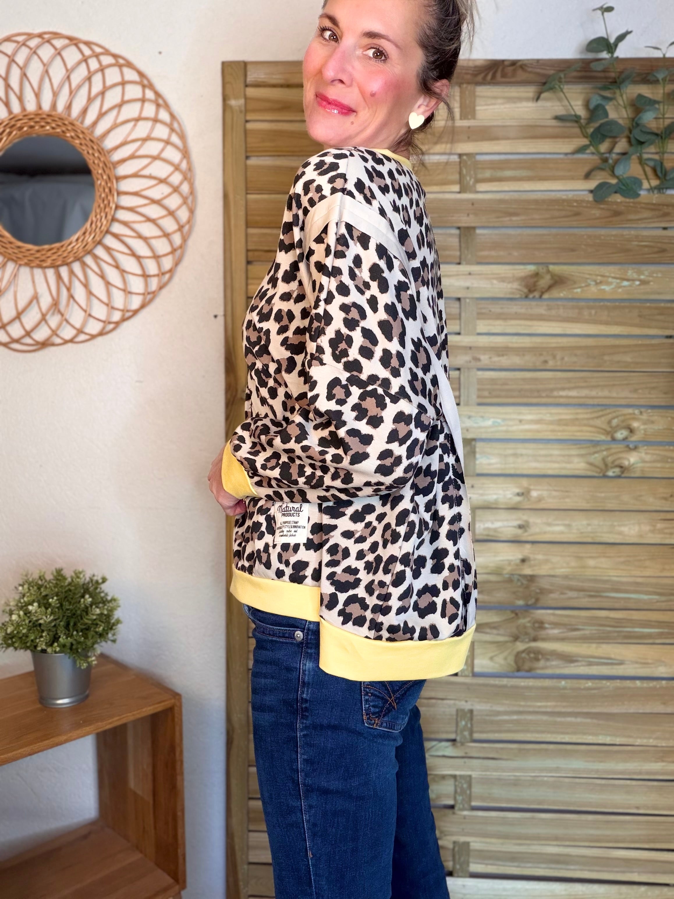 Sweat léger imprimé Léo jaune 🐆 ANOUK