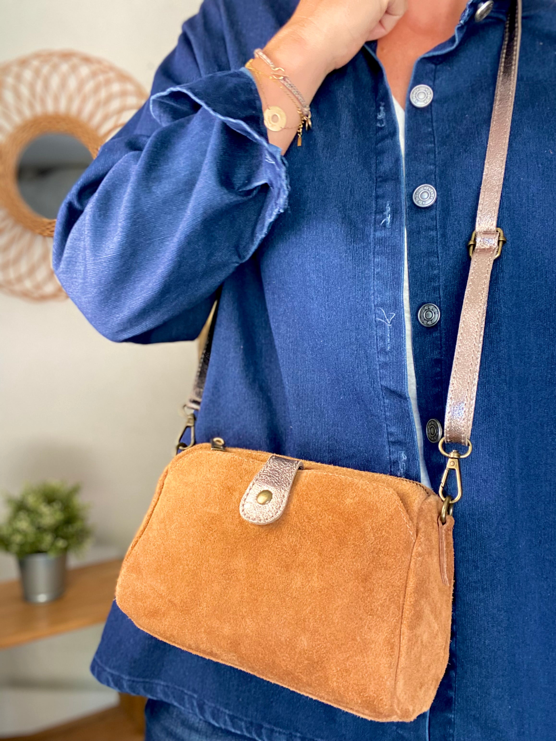 Sac bandoulière en cuir EZRA - Camel/Bronze