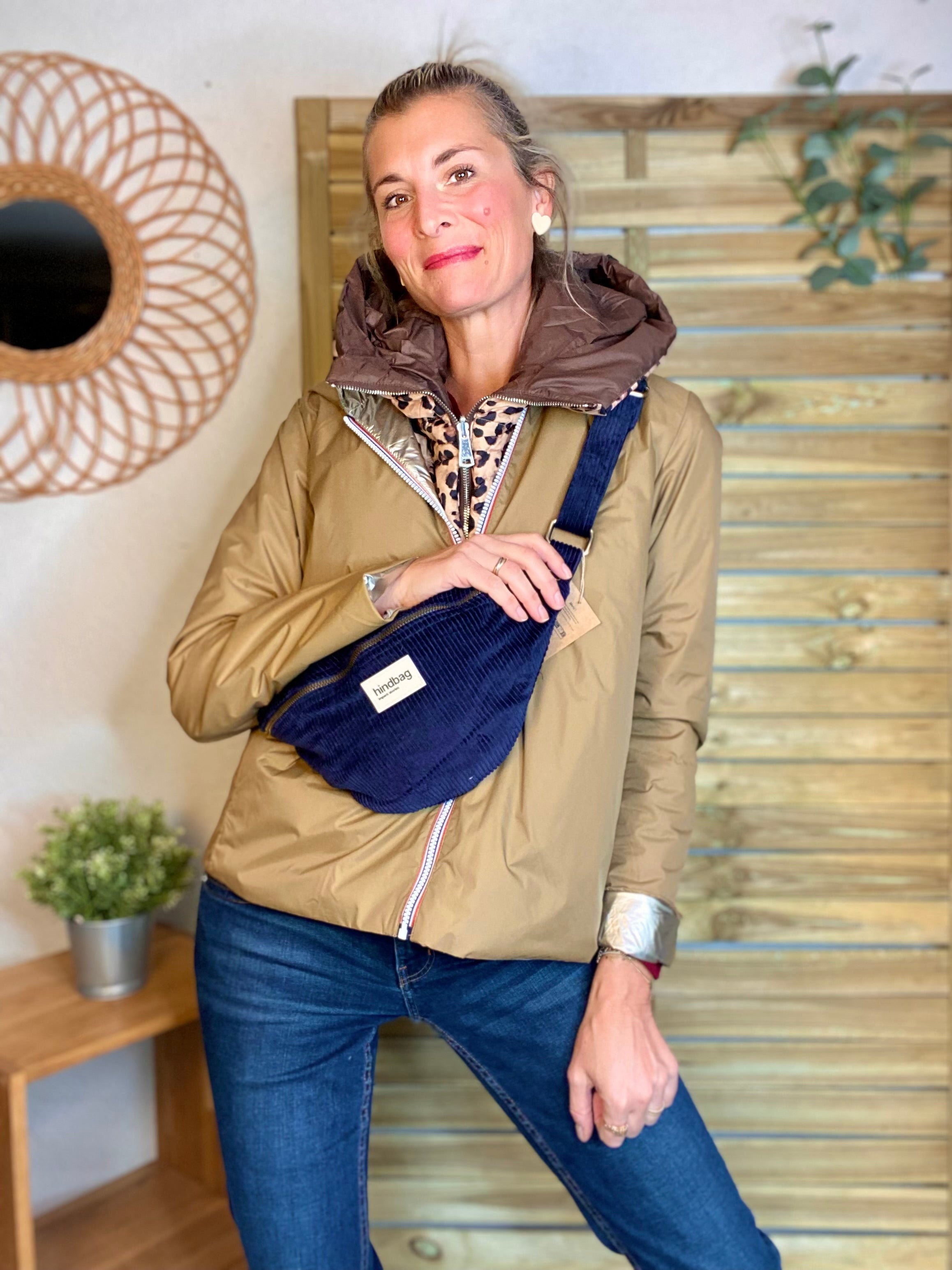 Sac banane XL HINDBAG Sasha Velours Marine