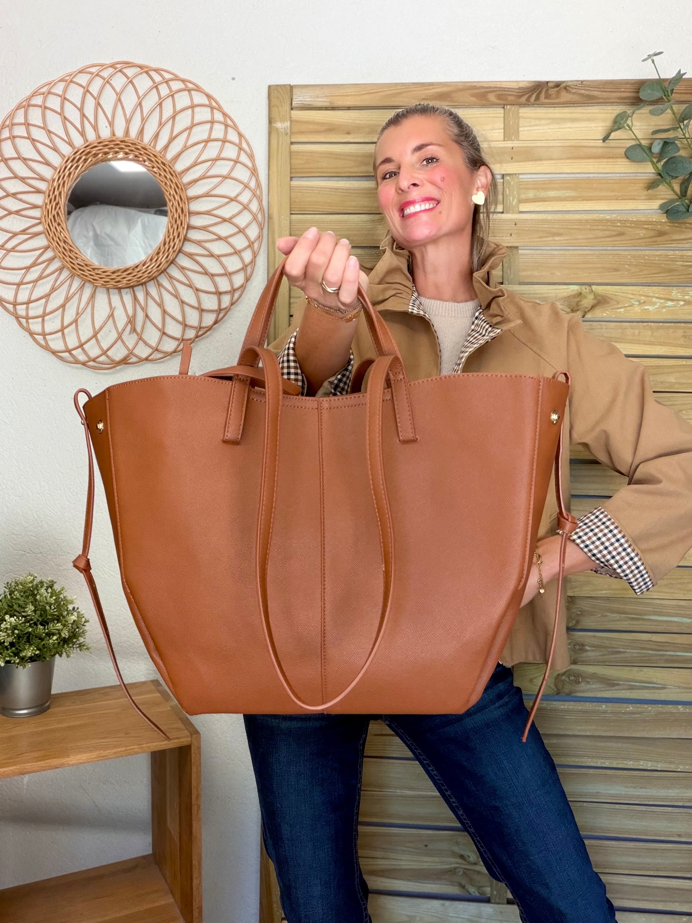 Grand Sac cabas 2 en 1 en simili cuir grainé - PAULE Camel