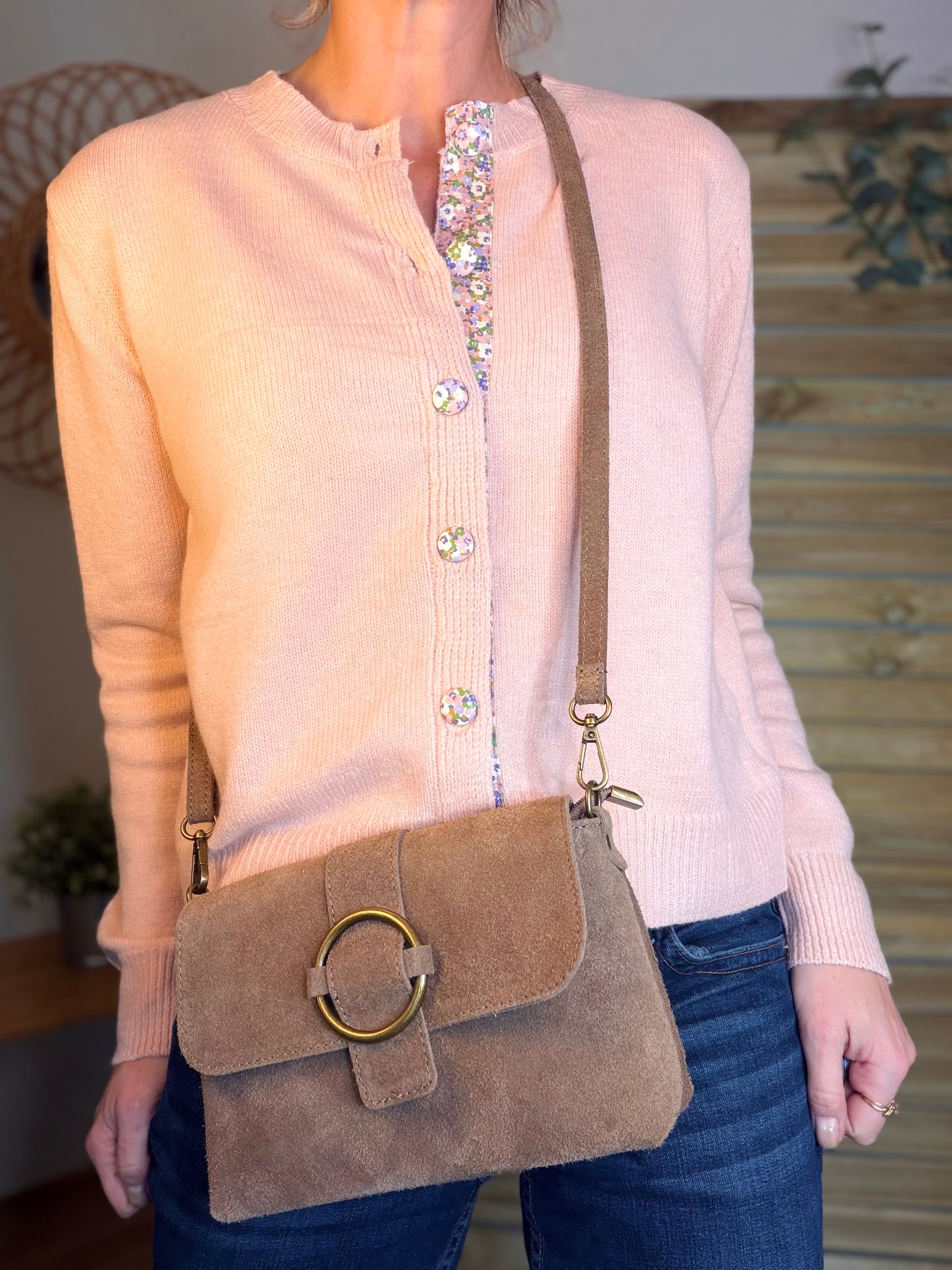 Sac bandoulière en croute de cuir BLAKE - Taupe