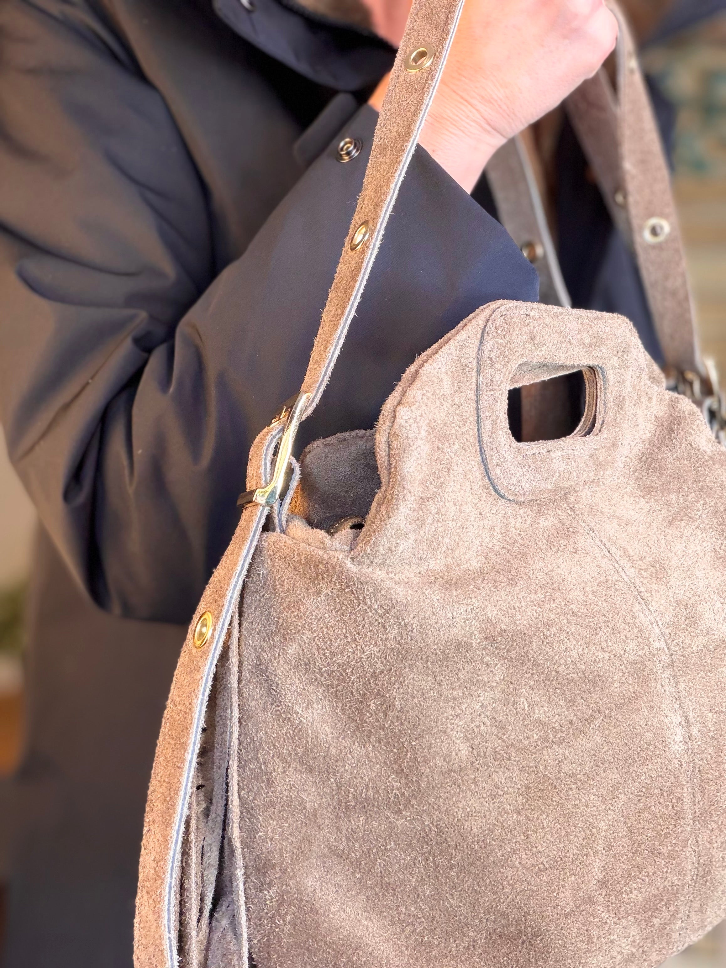 Sac en cuir daim avec franges LOGAN - Beige taupe