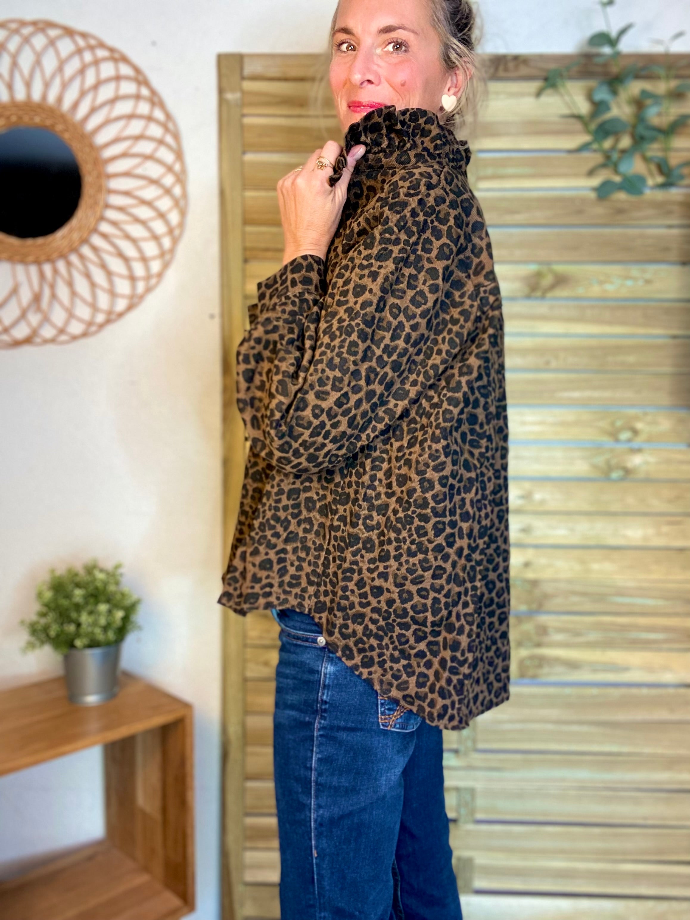 Veste / Chemise en coton, col victorien volanté LISA - Léo 🐆